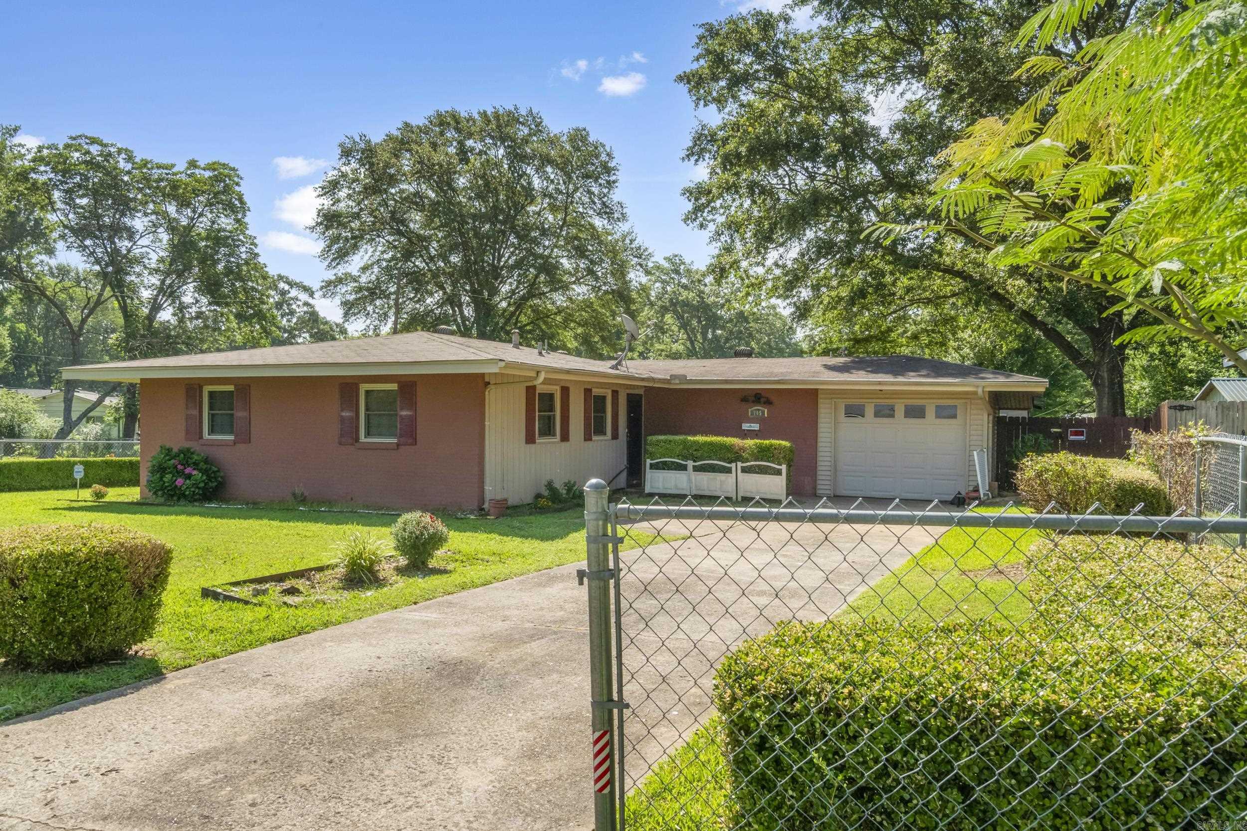 705 Neal St  Jacksonville, AR