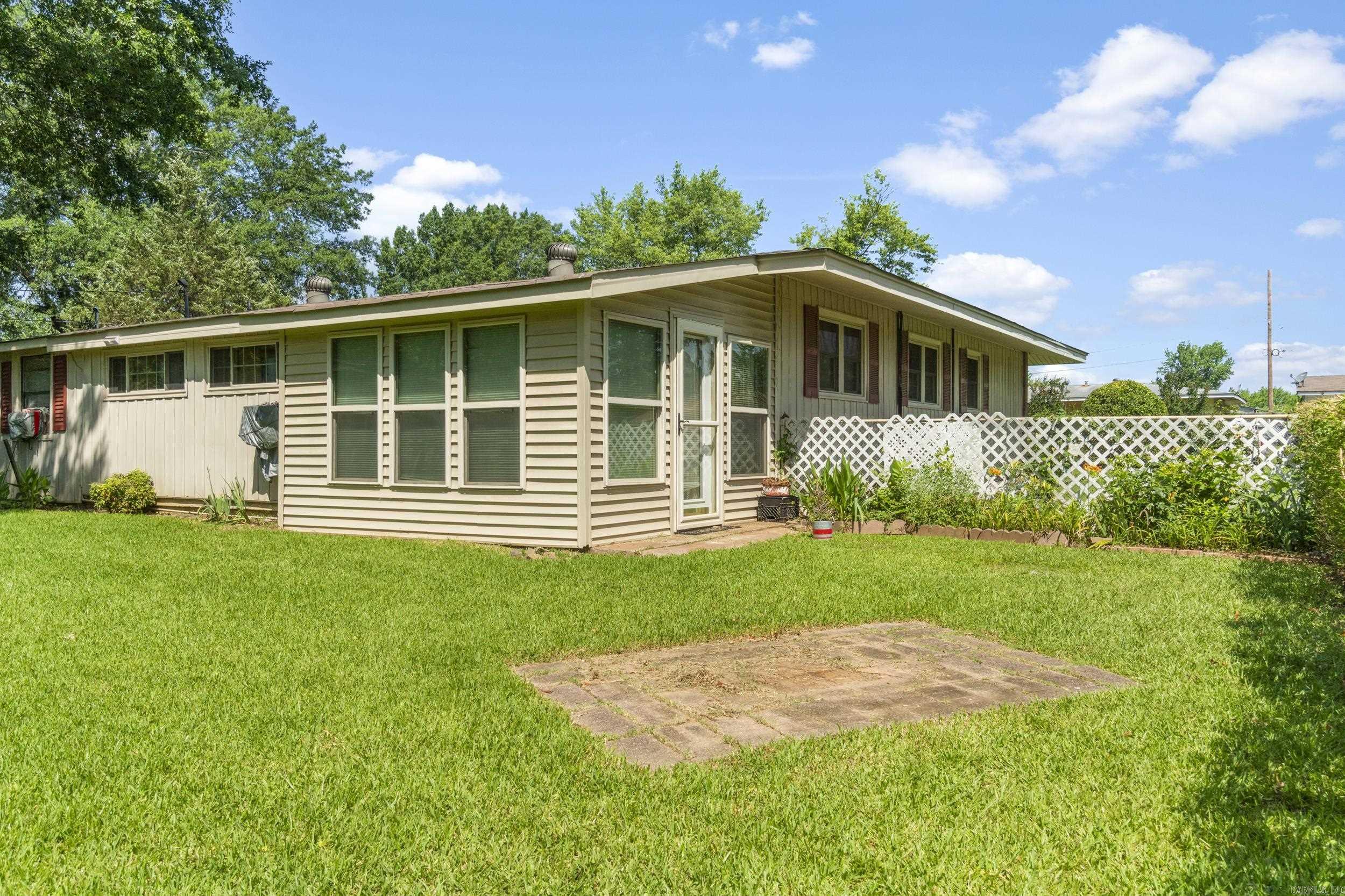 705 Neal St  Jacksonville, AR