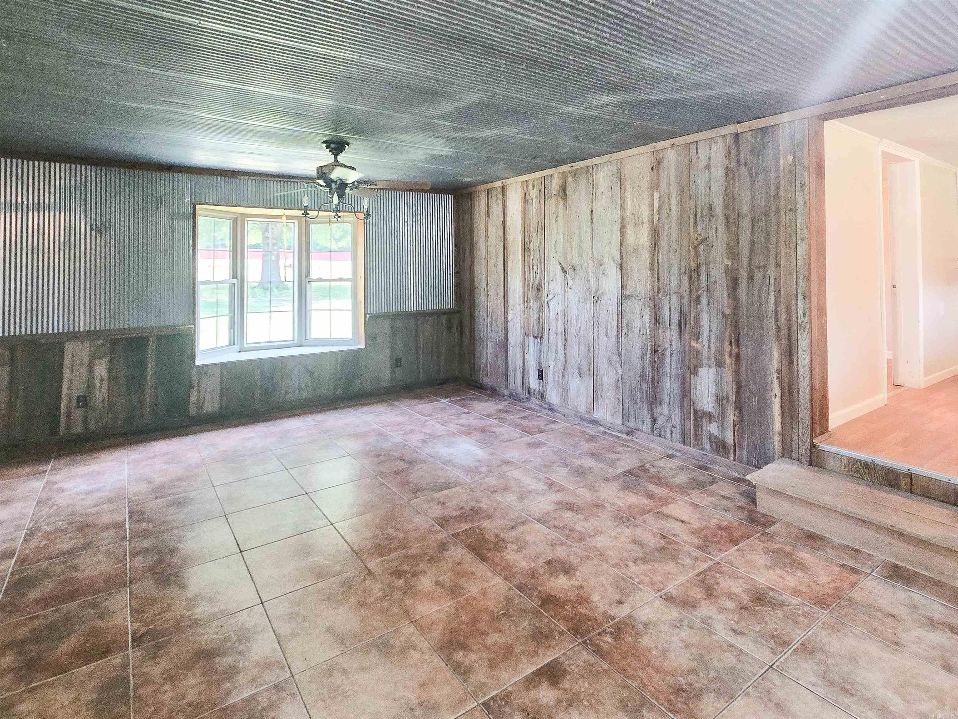 410 Pin Oak  Rose Bud, AR