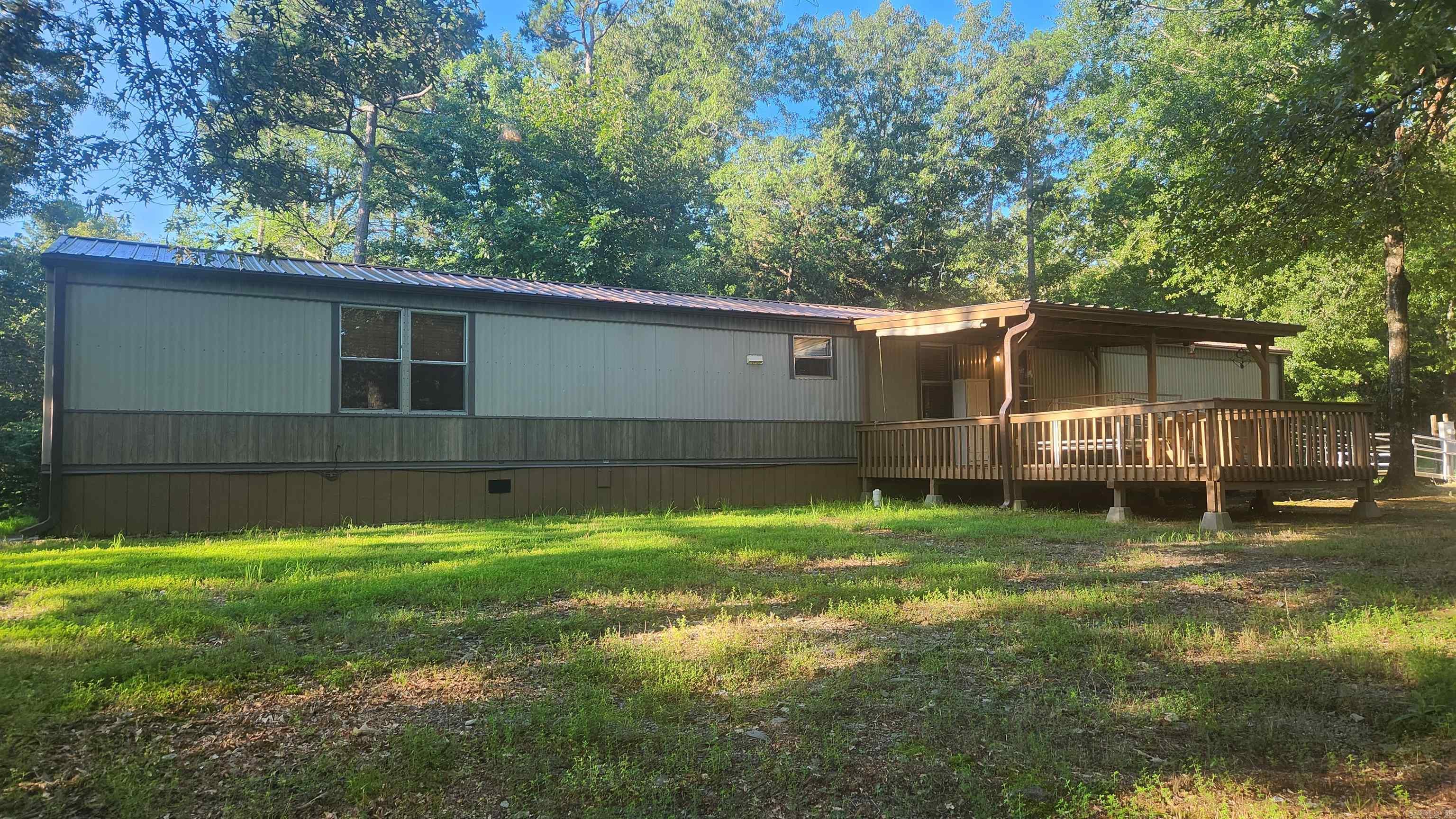 65 Farley Lane  Story, AR