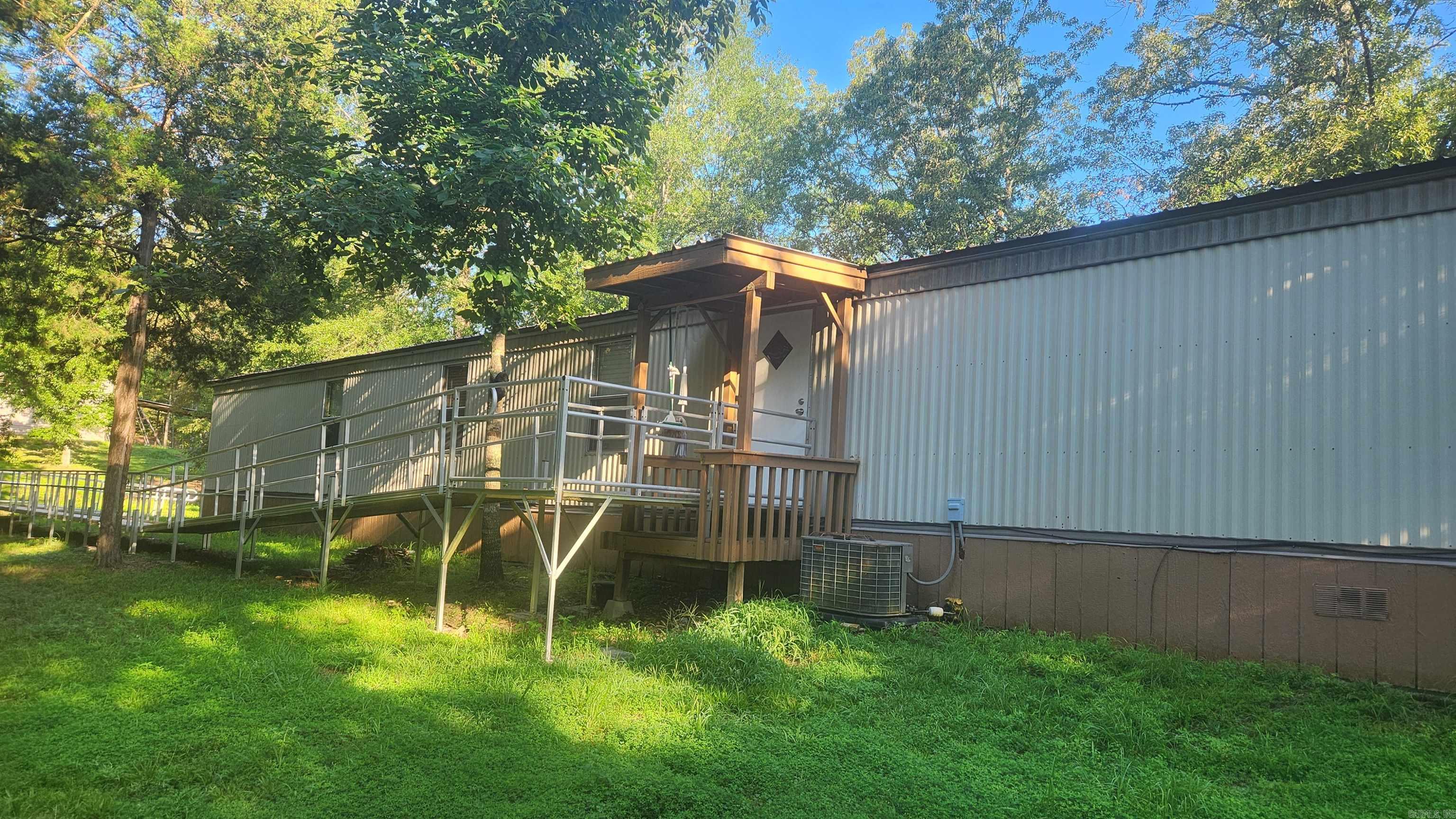 65 Farley Lane  Story, AR