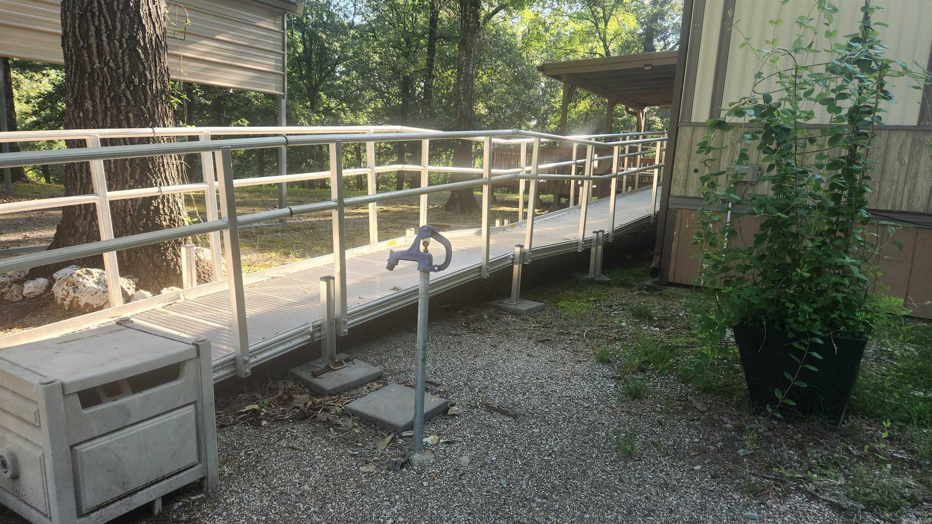 65 Farley Lane  Story, AR