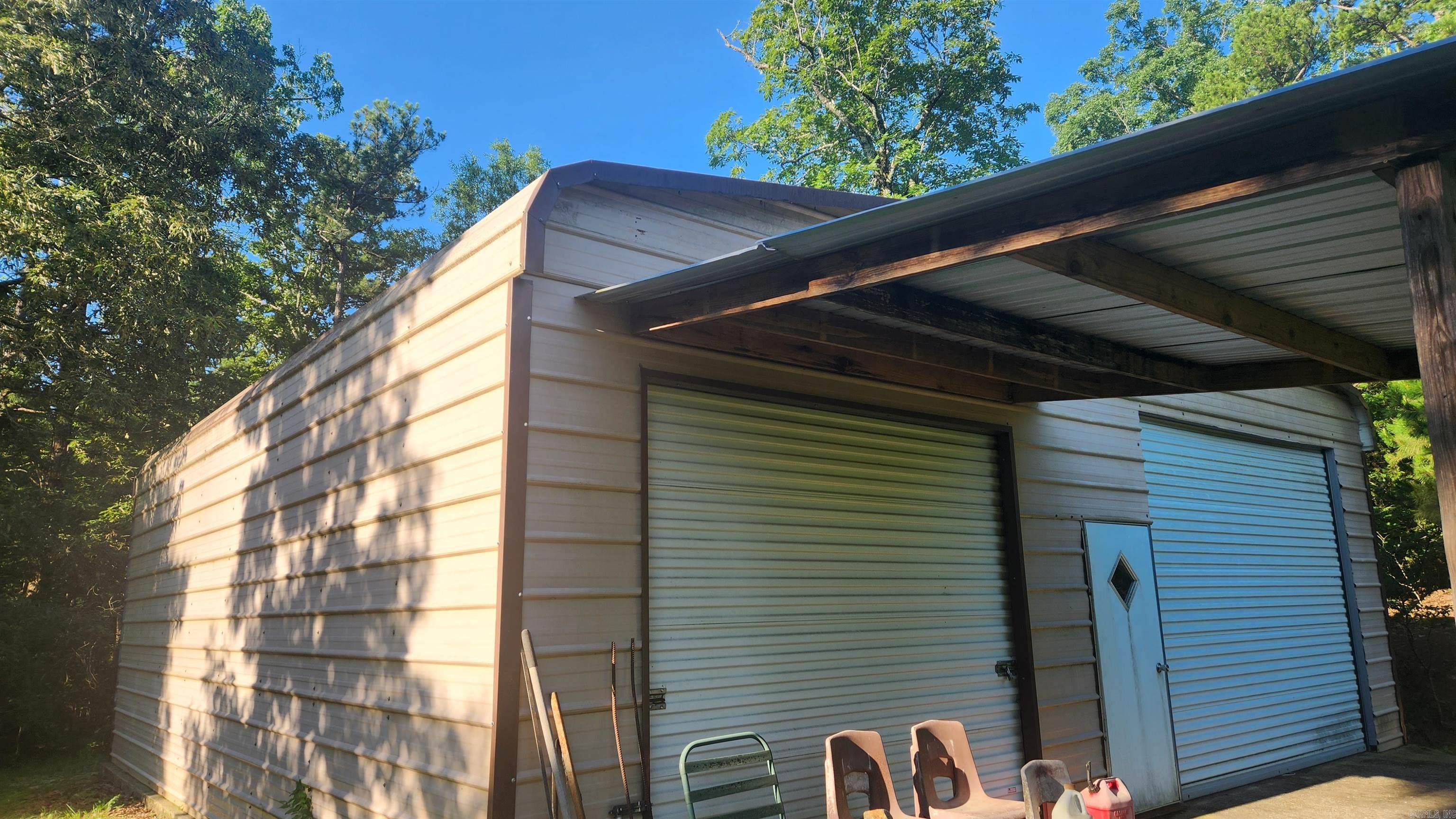 65 Farley Lane  Story, AR