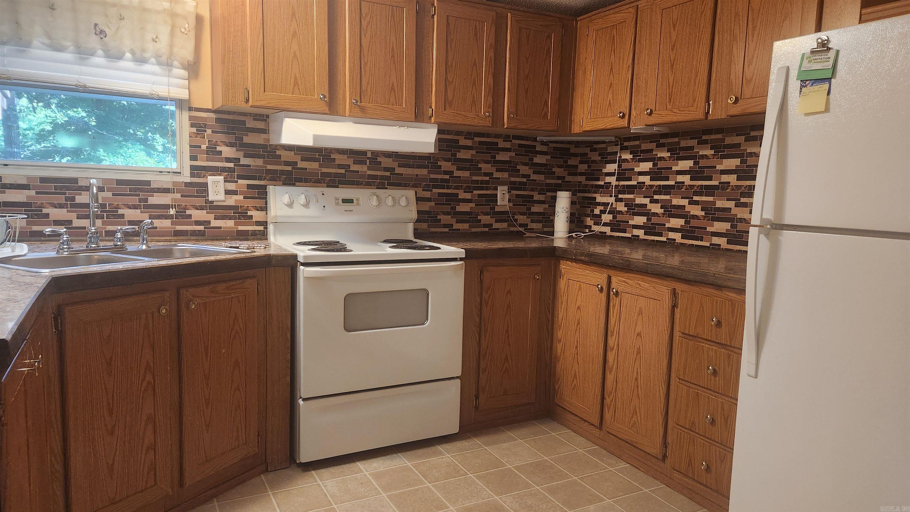 65 Farley Lane  Story, AR