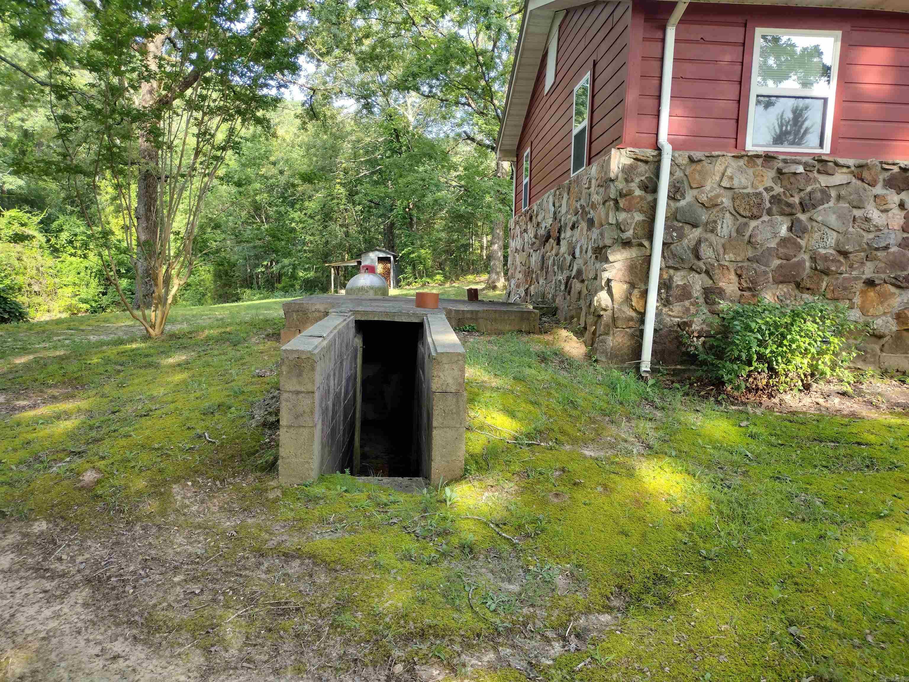 32540 HWY 5 N  Calico Rock, AR