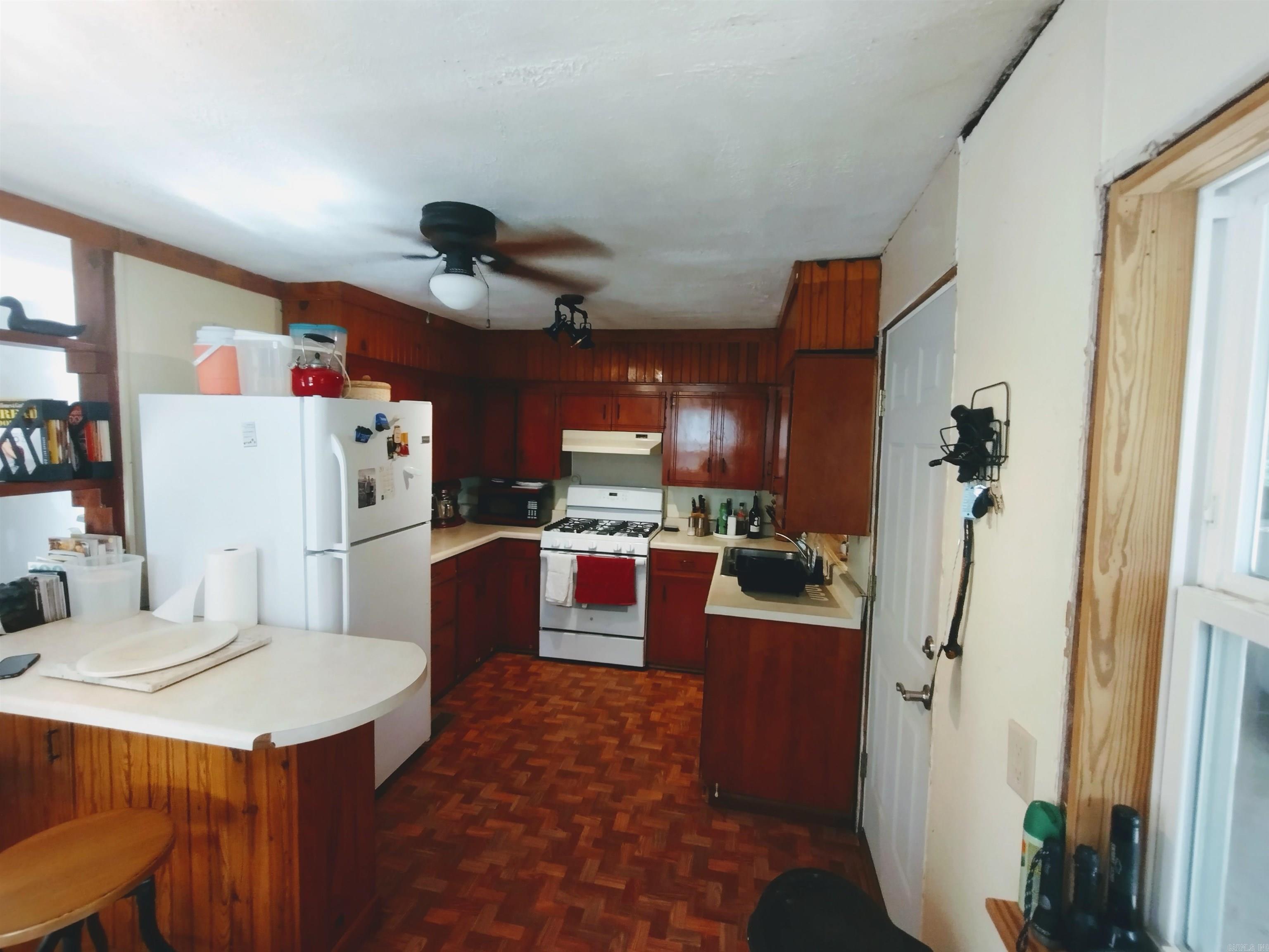 32540 HWY 5 N  Calico Rock, AR