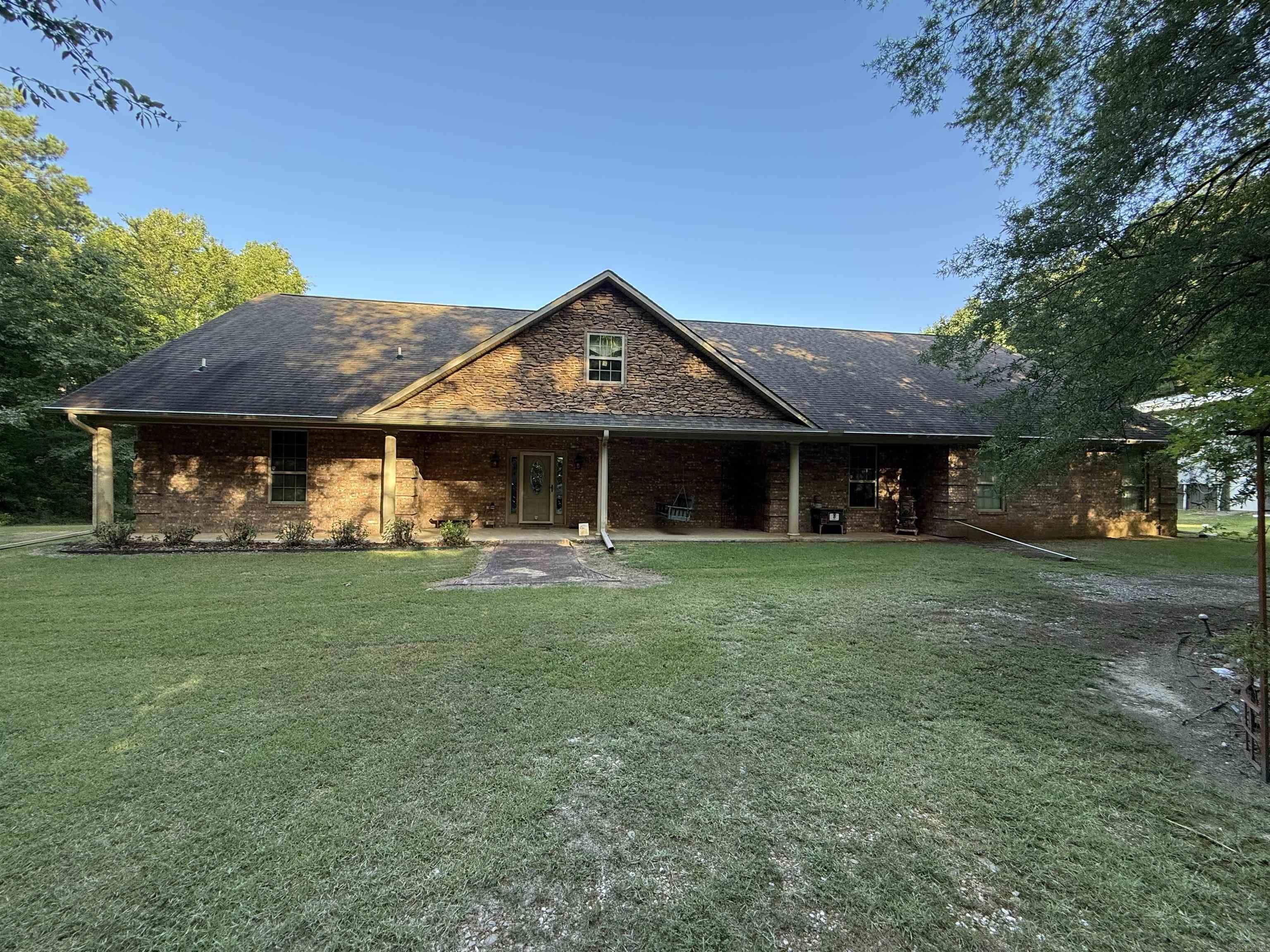 398 Barton Bethel Road Nashville, AR 71852