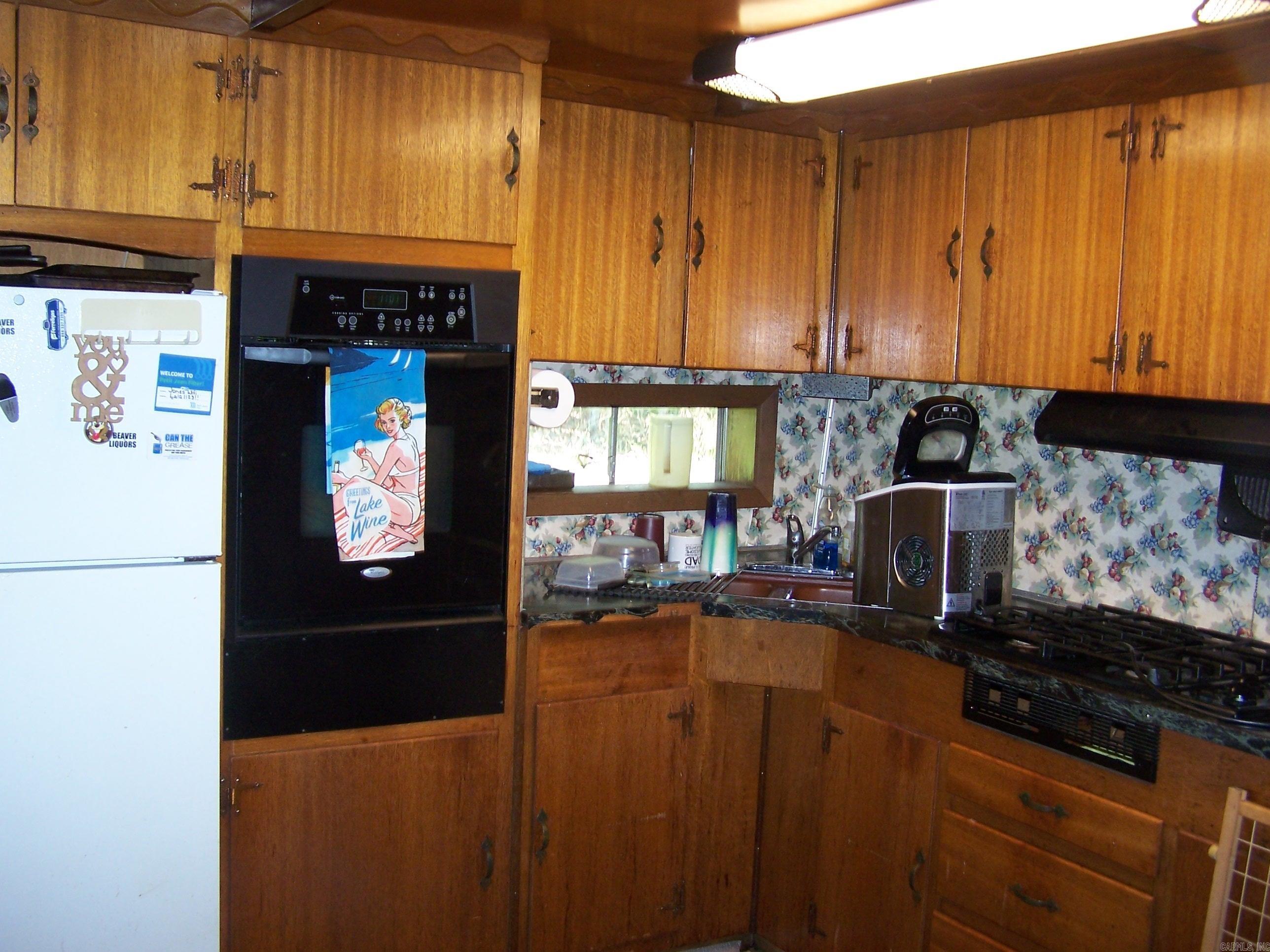 145 Jay Tee  Fairfield Bay, AR