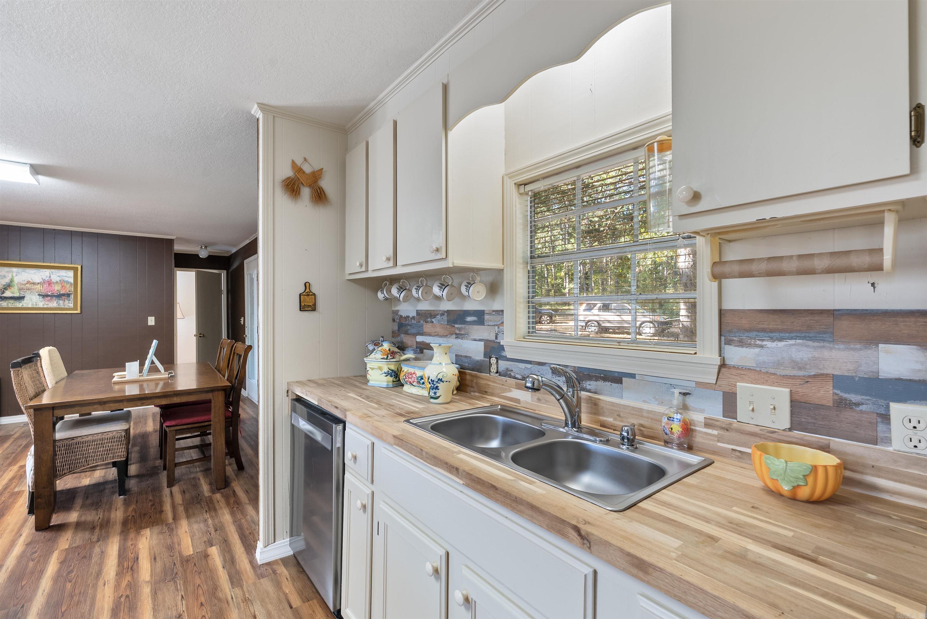 145 Jay Tee  Fairfield Bay, AR