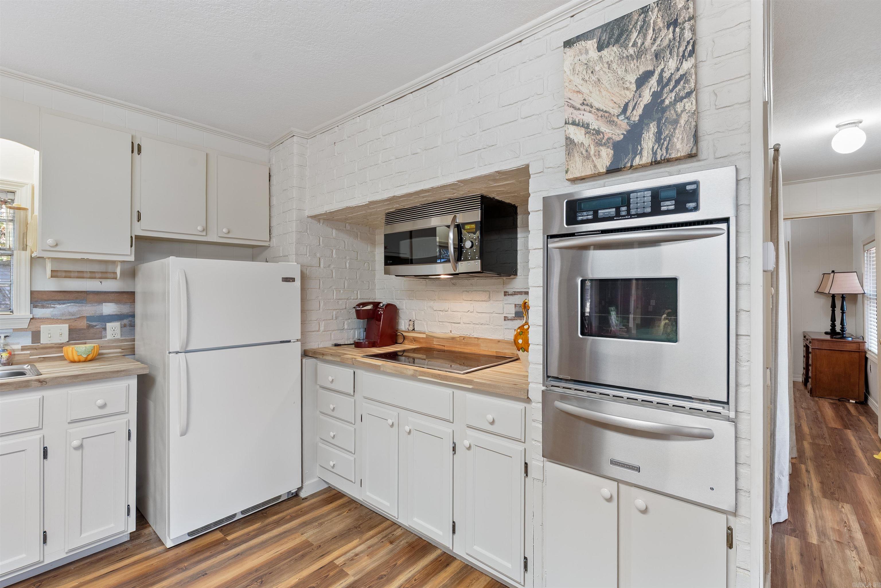 145 Jay Tee  Fairfield Bay, AR