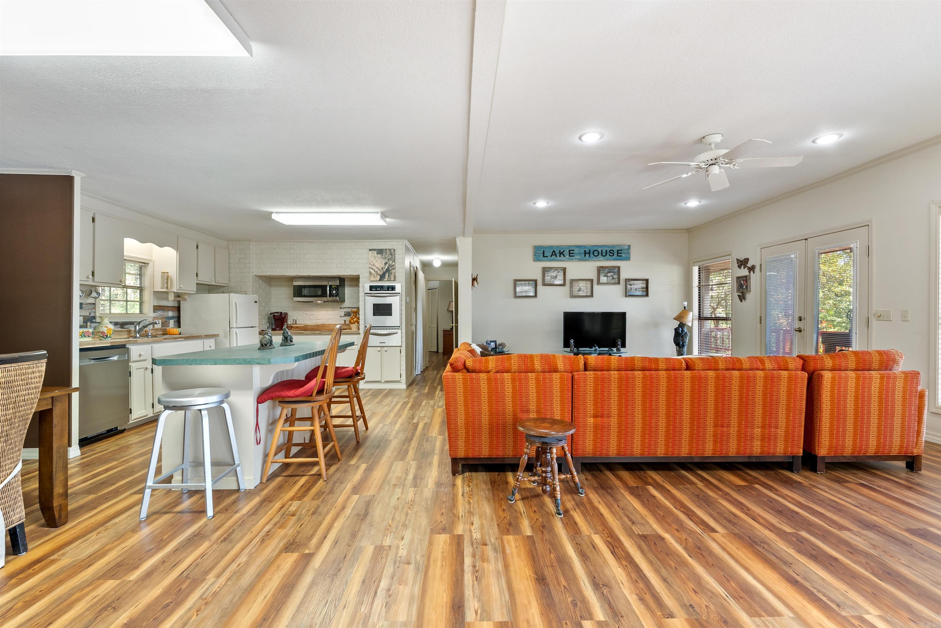 145 Jay Tee  Fairfield Bay, AR