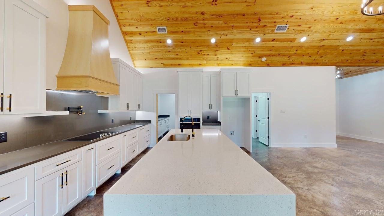 270 Arrowhead  Greenbrier, AR