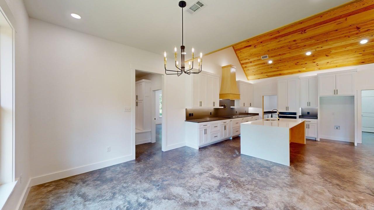270 Arrowhead  Greenbrier, AR