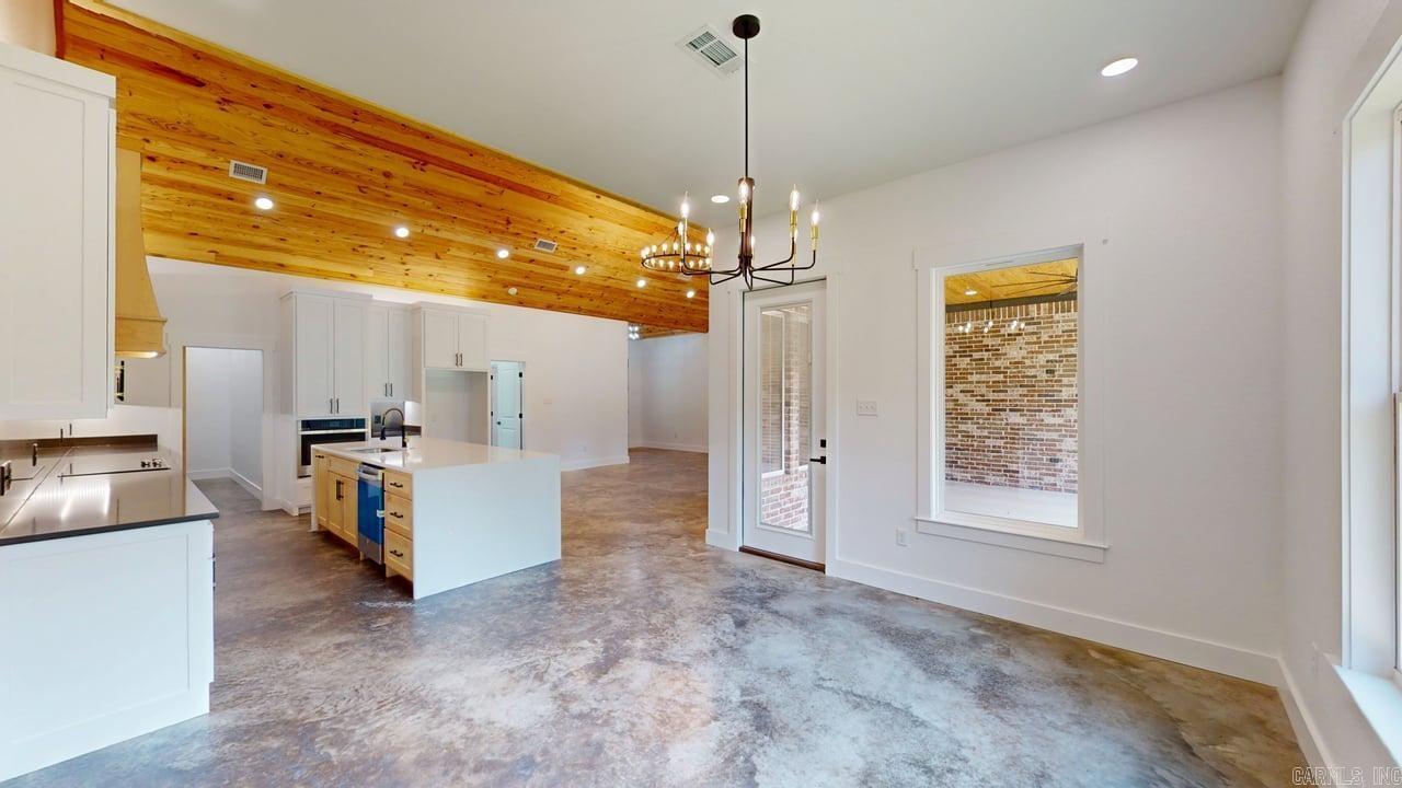270 Arrowhead  Greenbrier, AR
