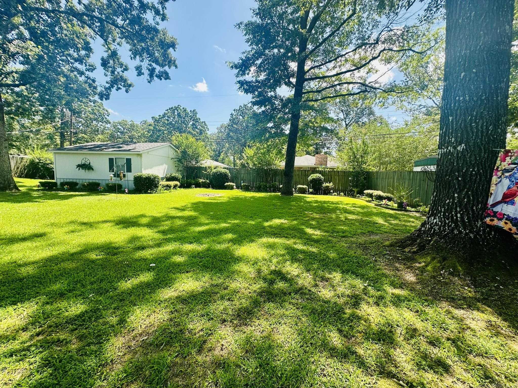 1205 Hickory St  Crossett, AR