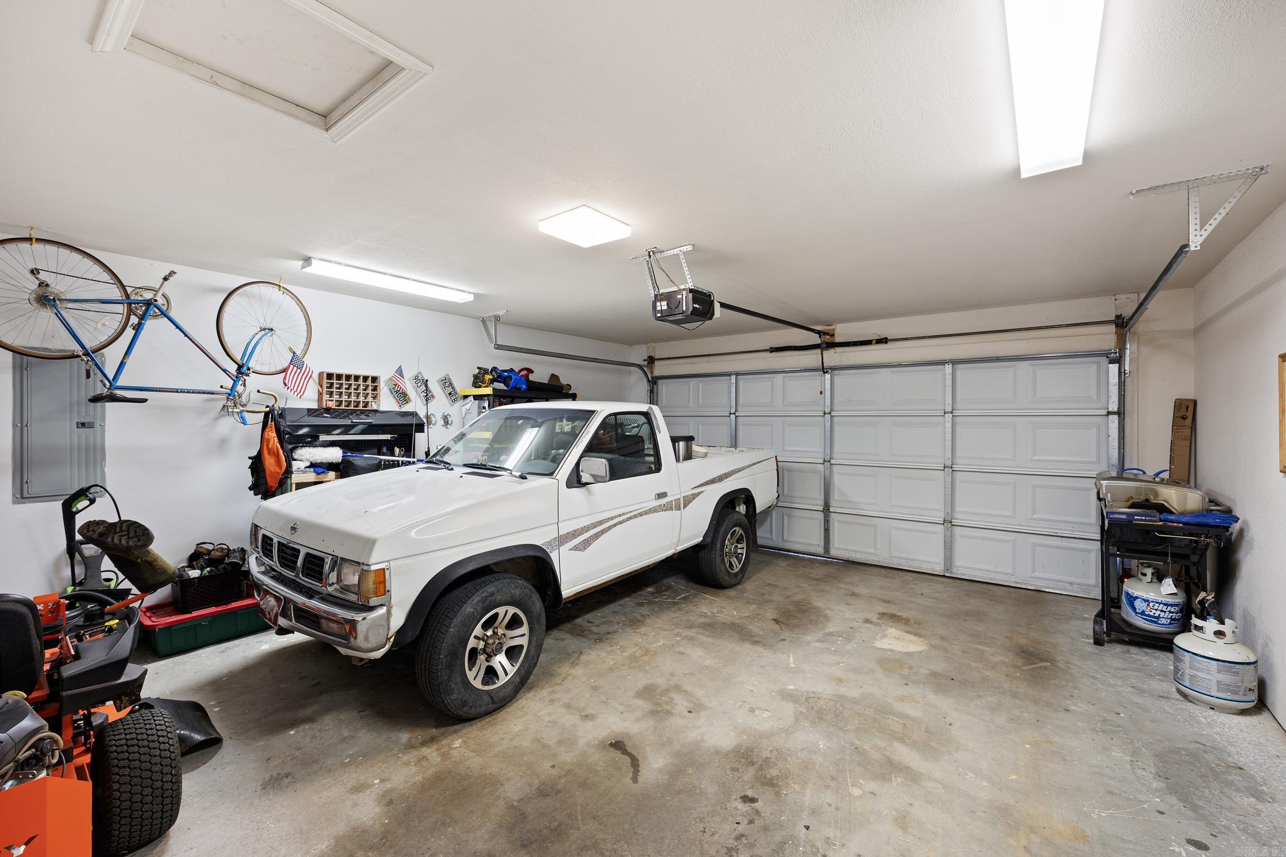 109 Topeka  Russellville, AR
