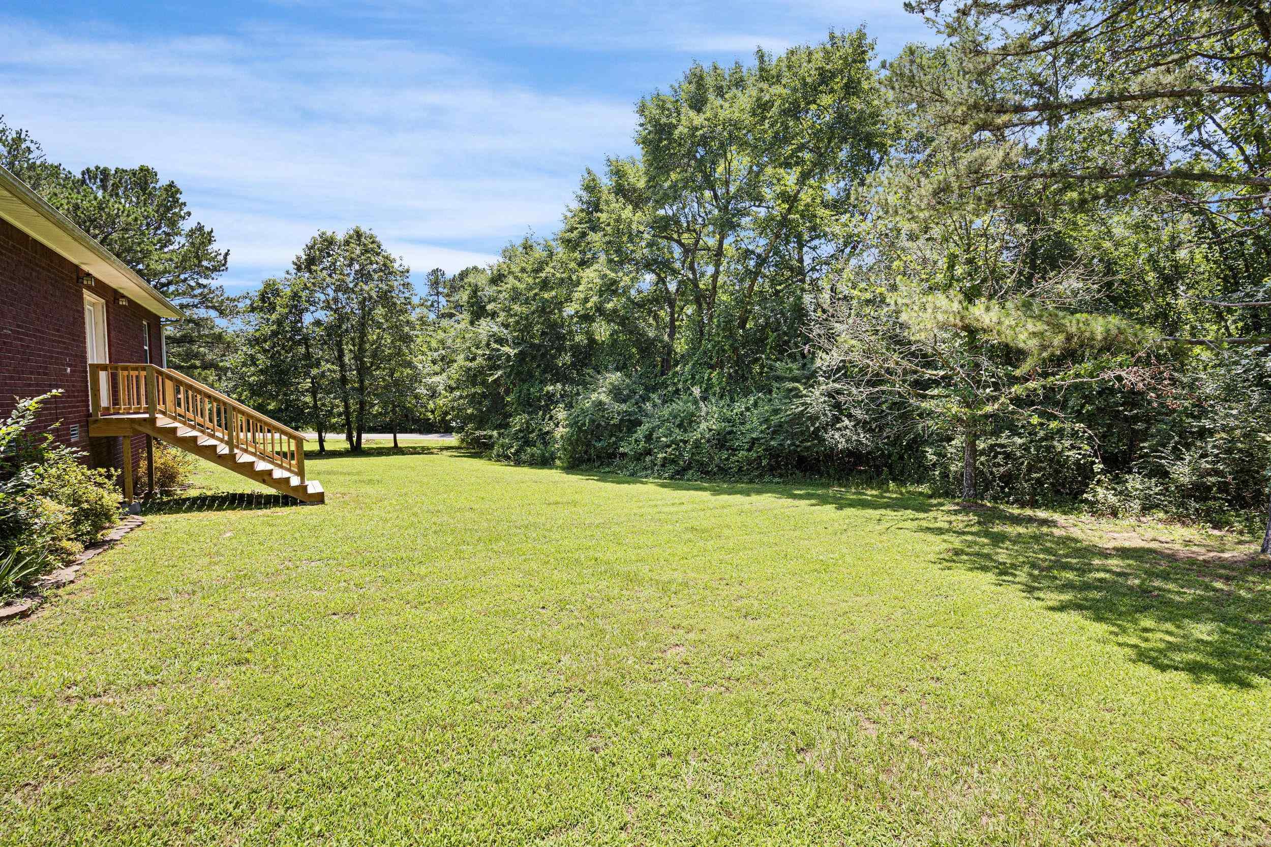 109 Topeka  Russellville, AR