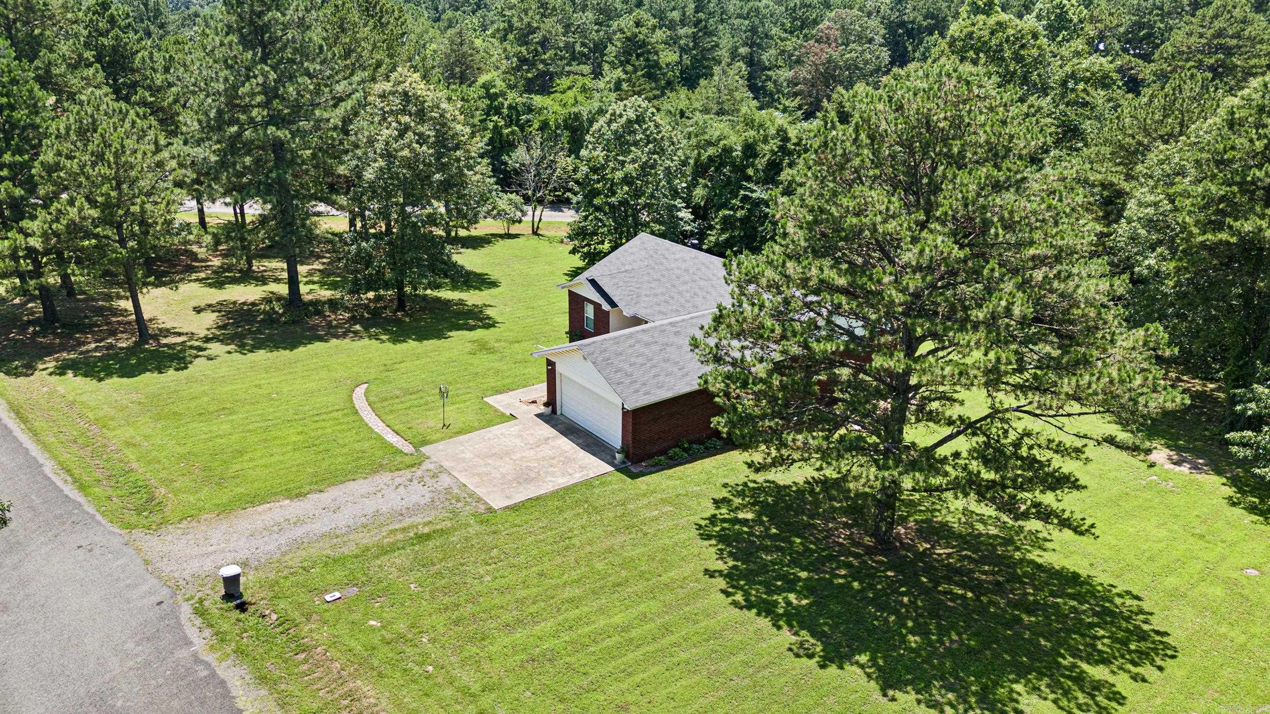 109 Topeka  Russellville, AR