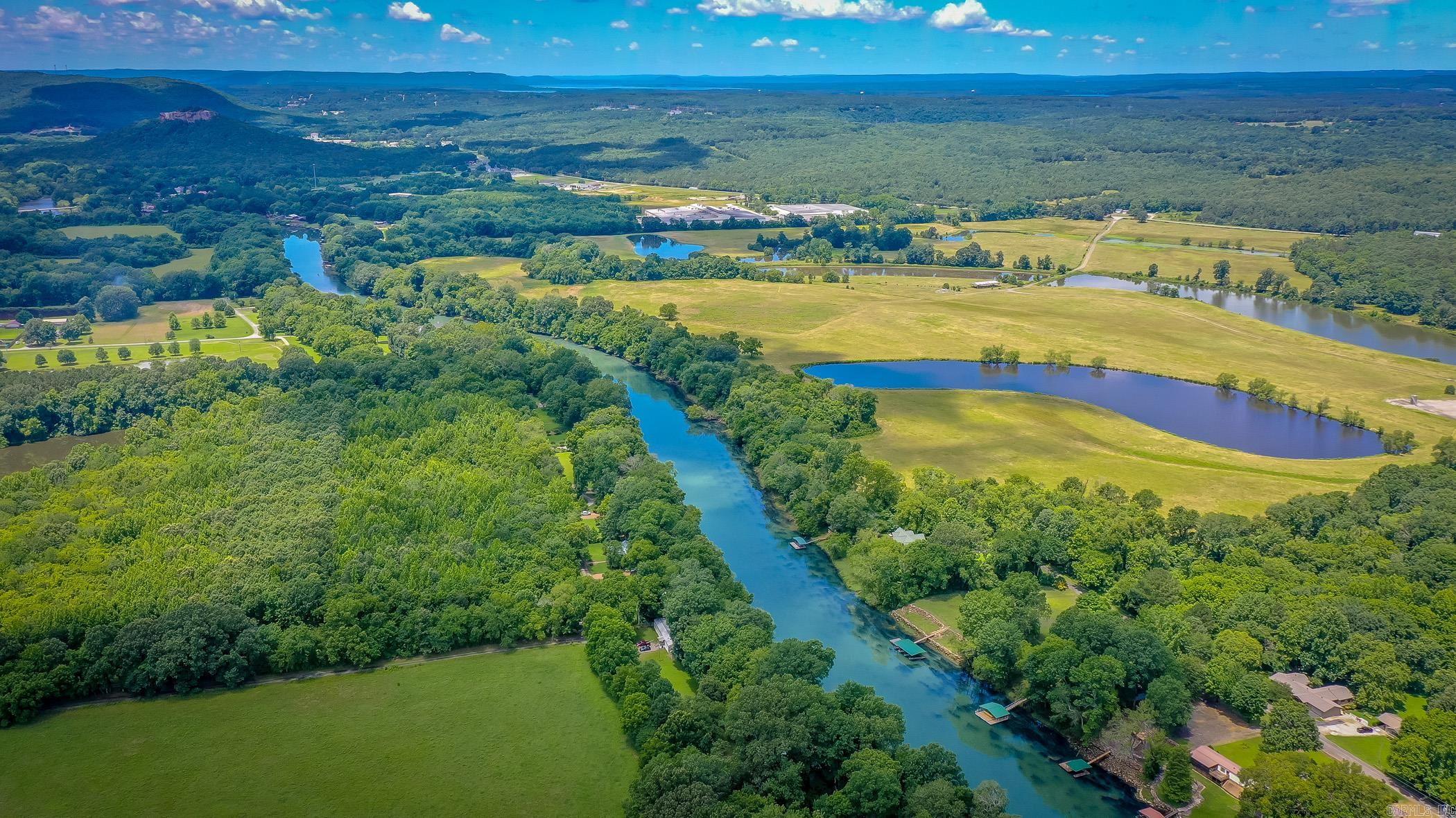 3303 Riverbend  Heber Springs, AR