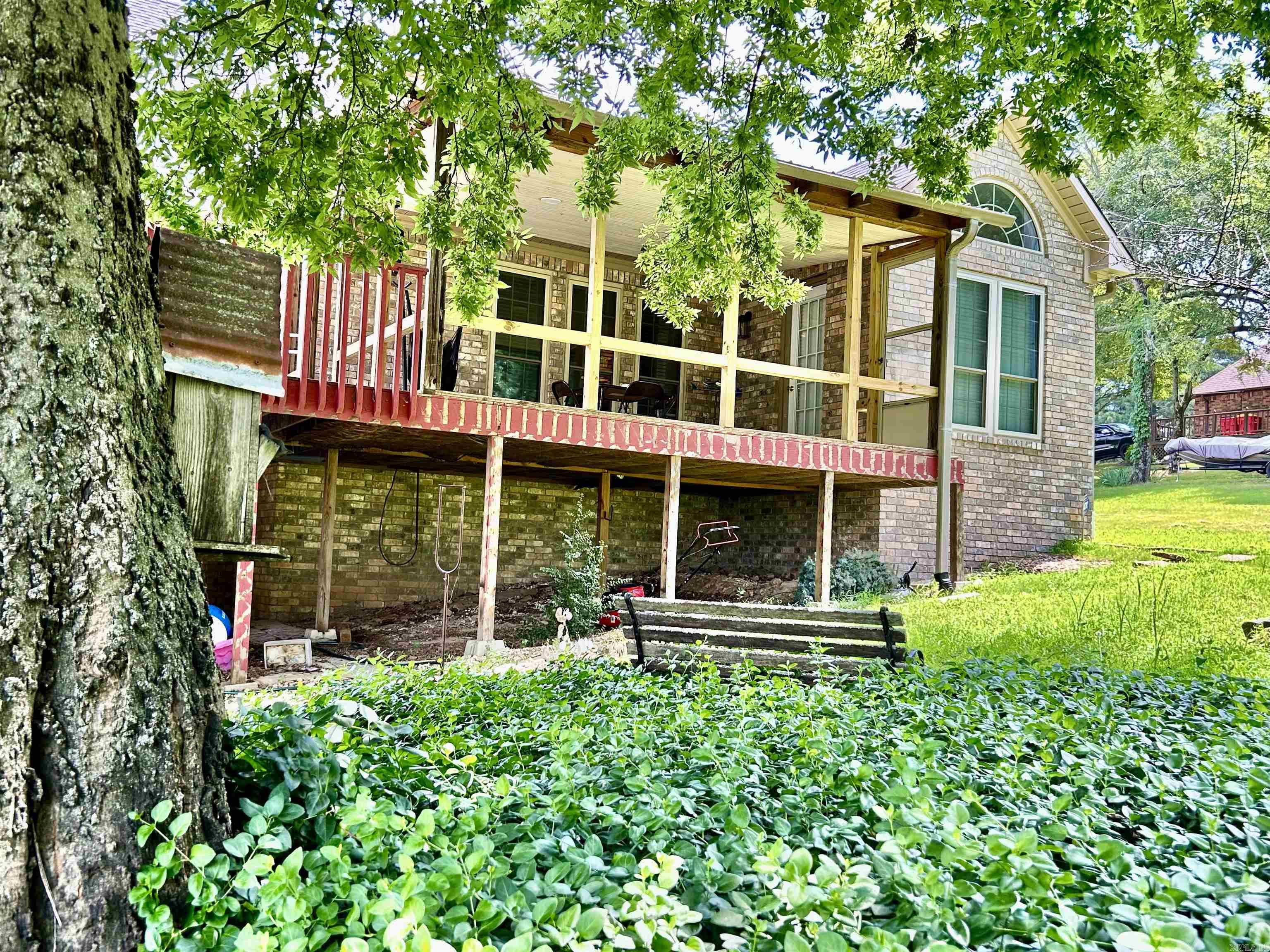 1201 Carruthers Hill  Morrilton, AR