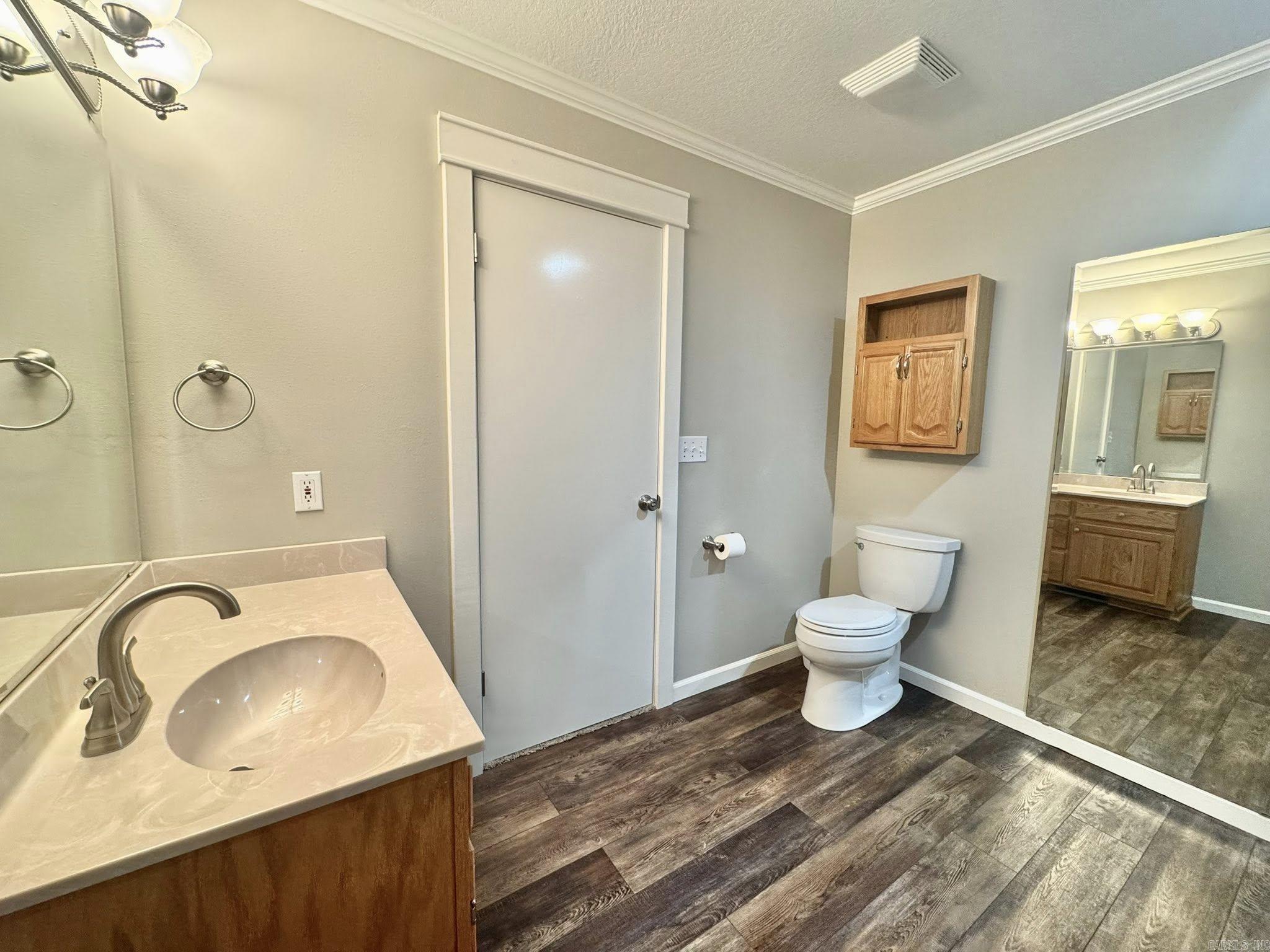 101 S Bayou  Mountain View, AR