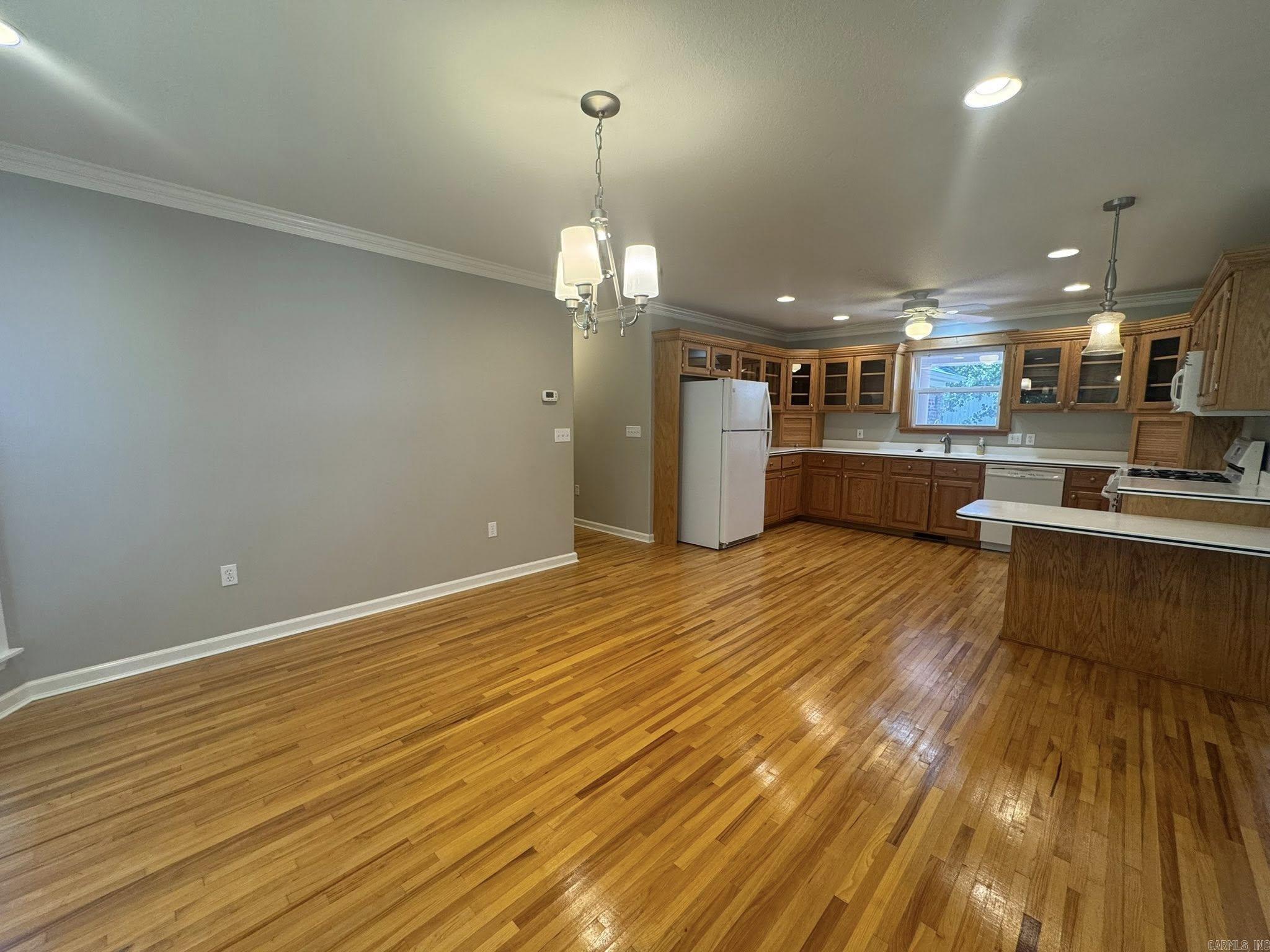 101 S Bayou  Mountain View, AR