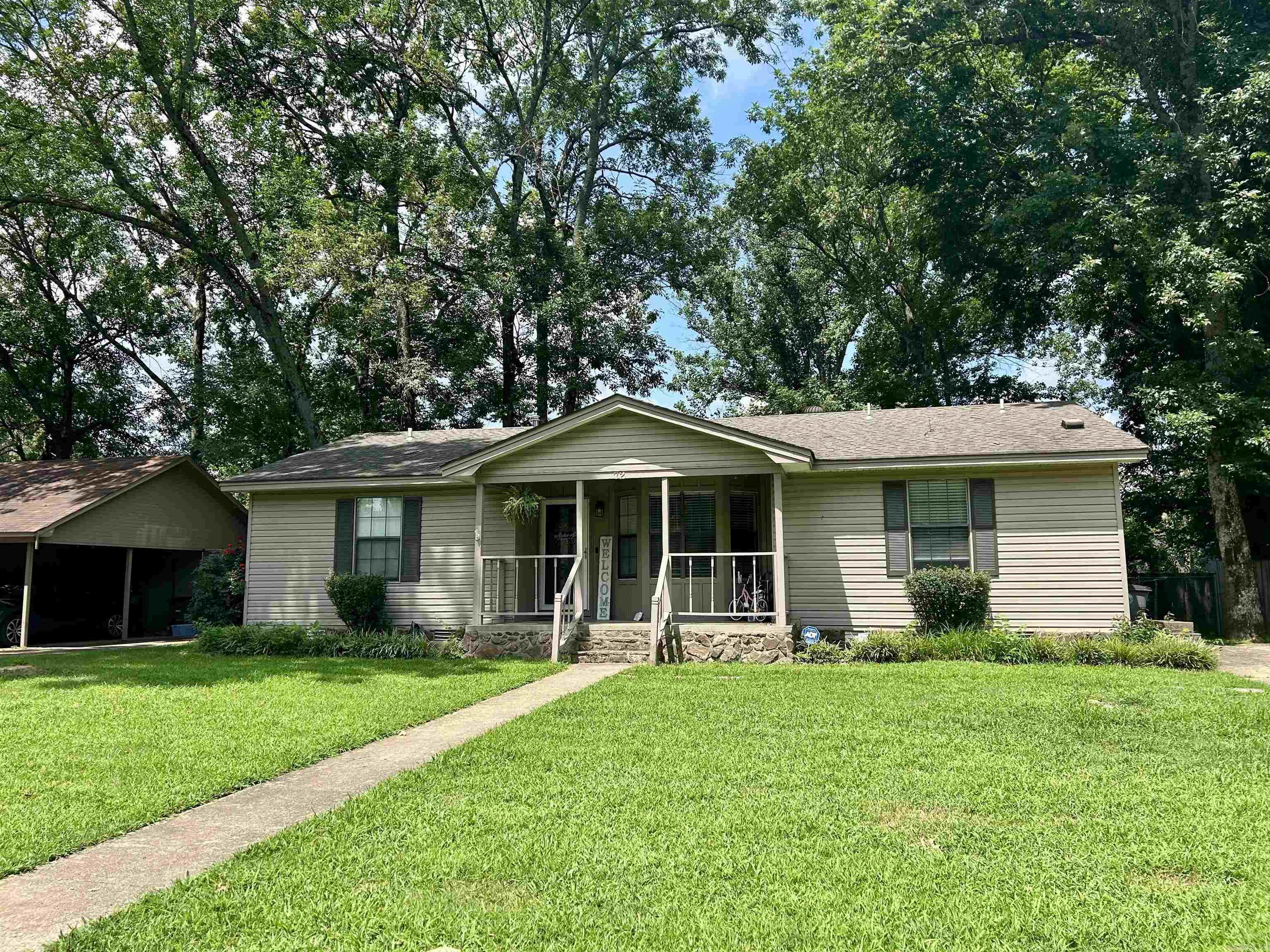 72 Sherwood  Searcy, AR