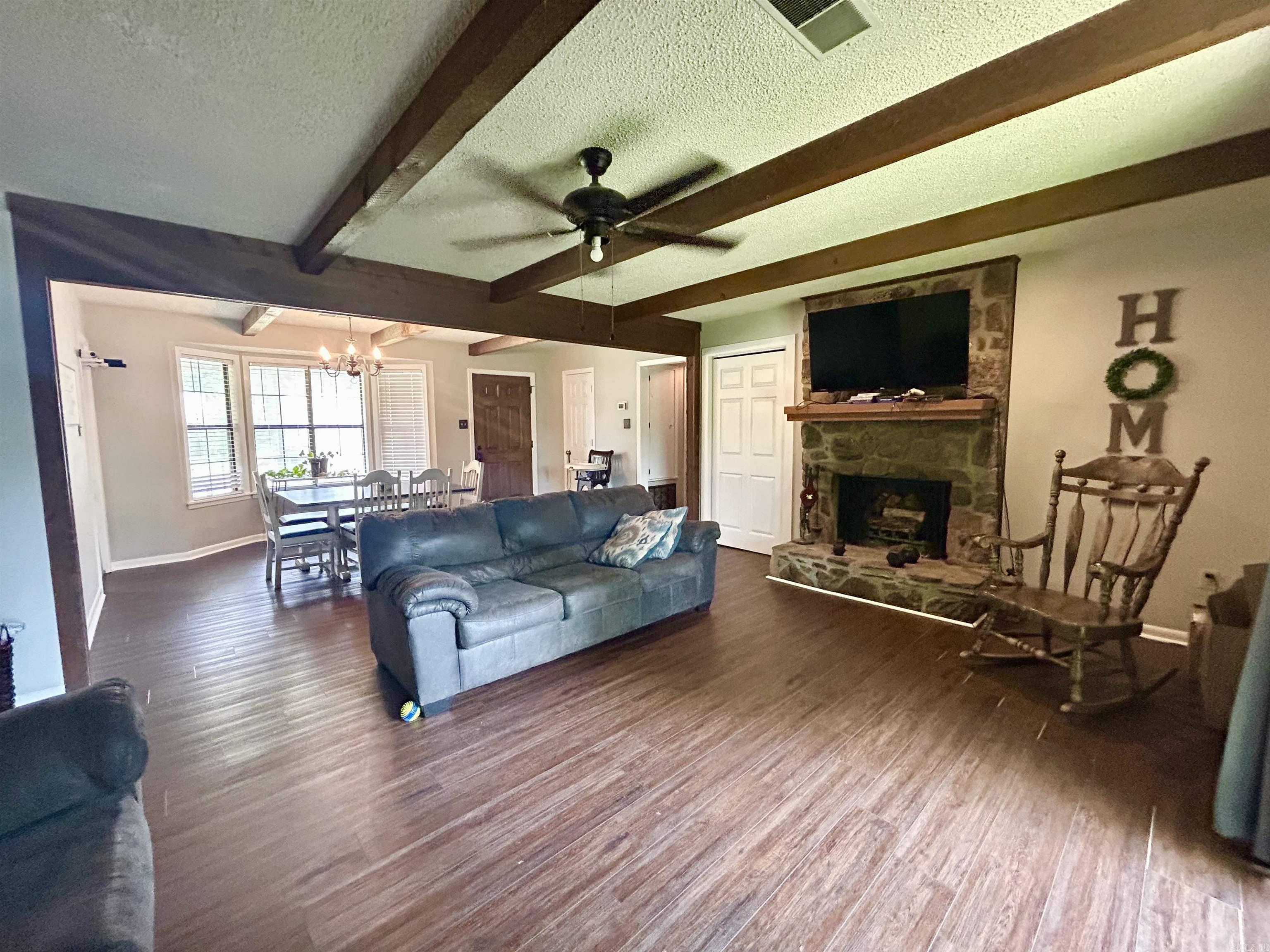 72 Sherwood  Searcy, AR