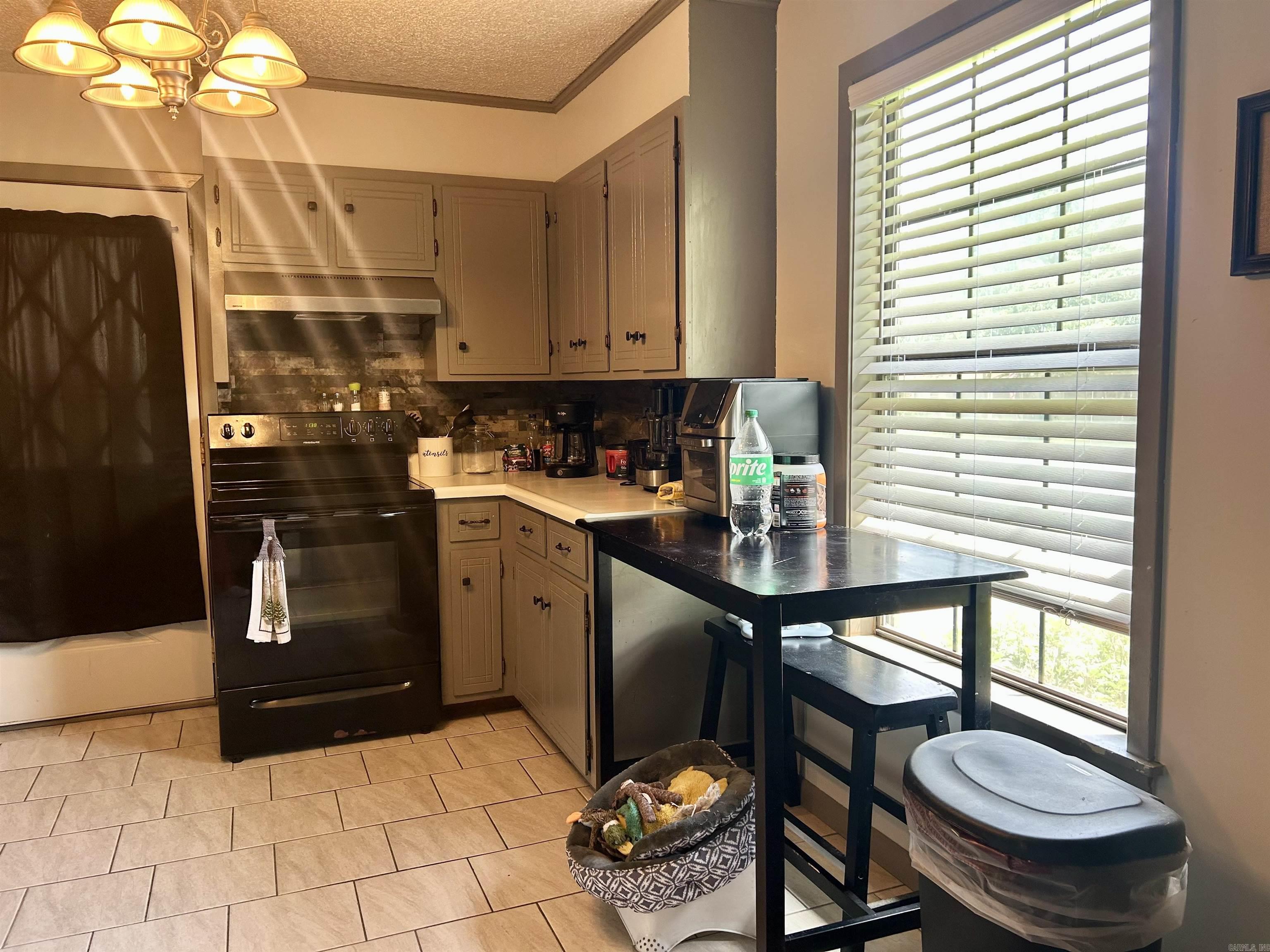 72 Sherwood  Searcy, AR