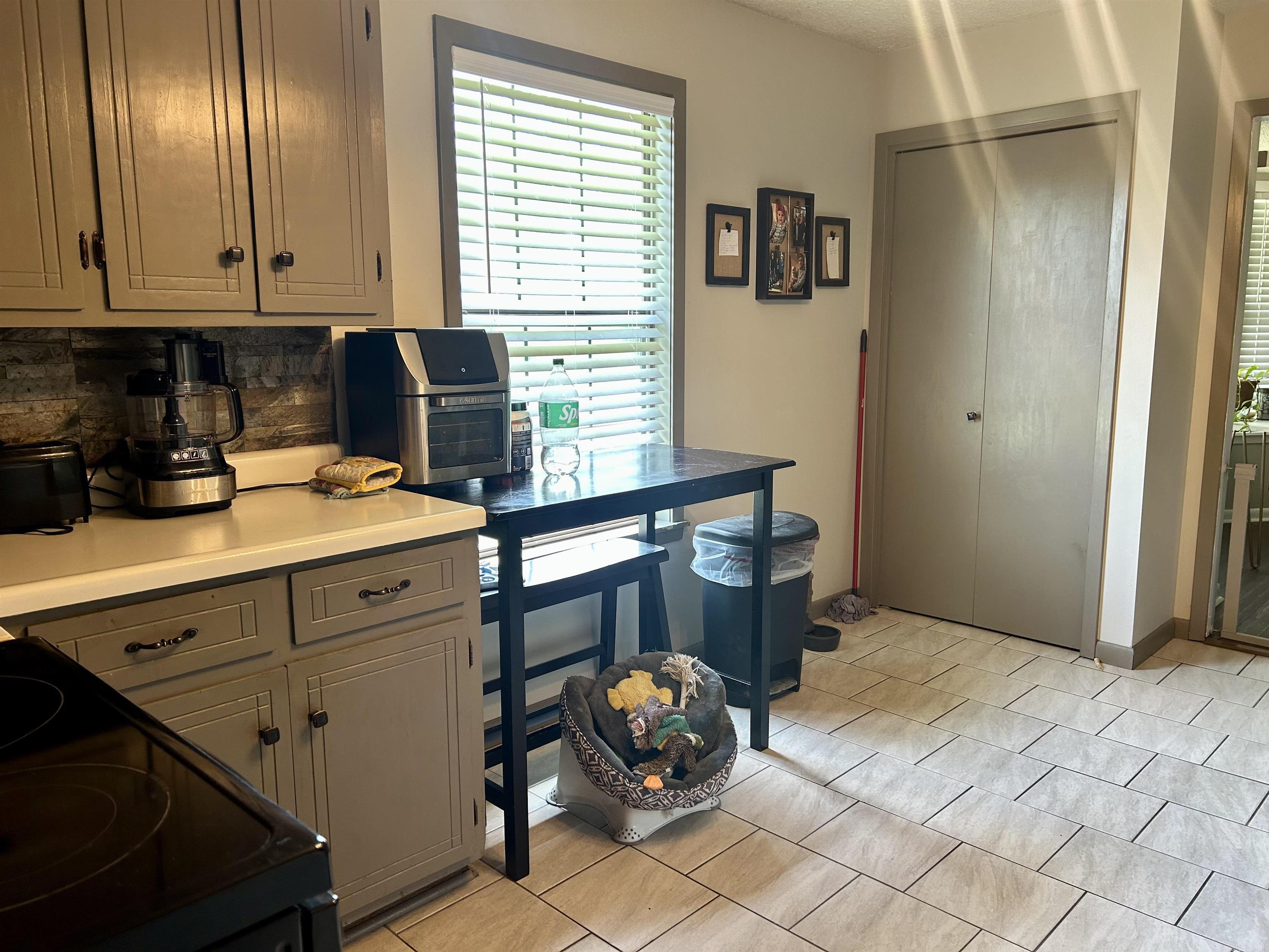 72 Sherwood  Searcy, AR