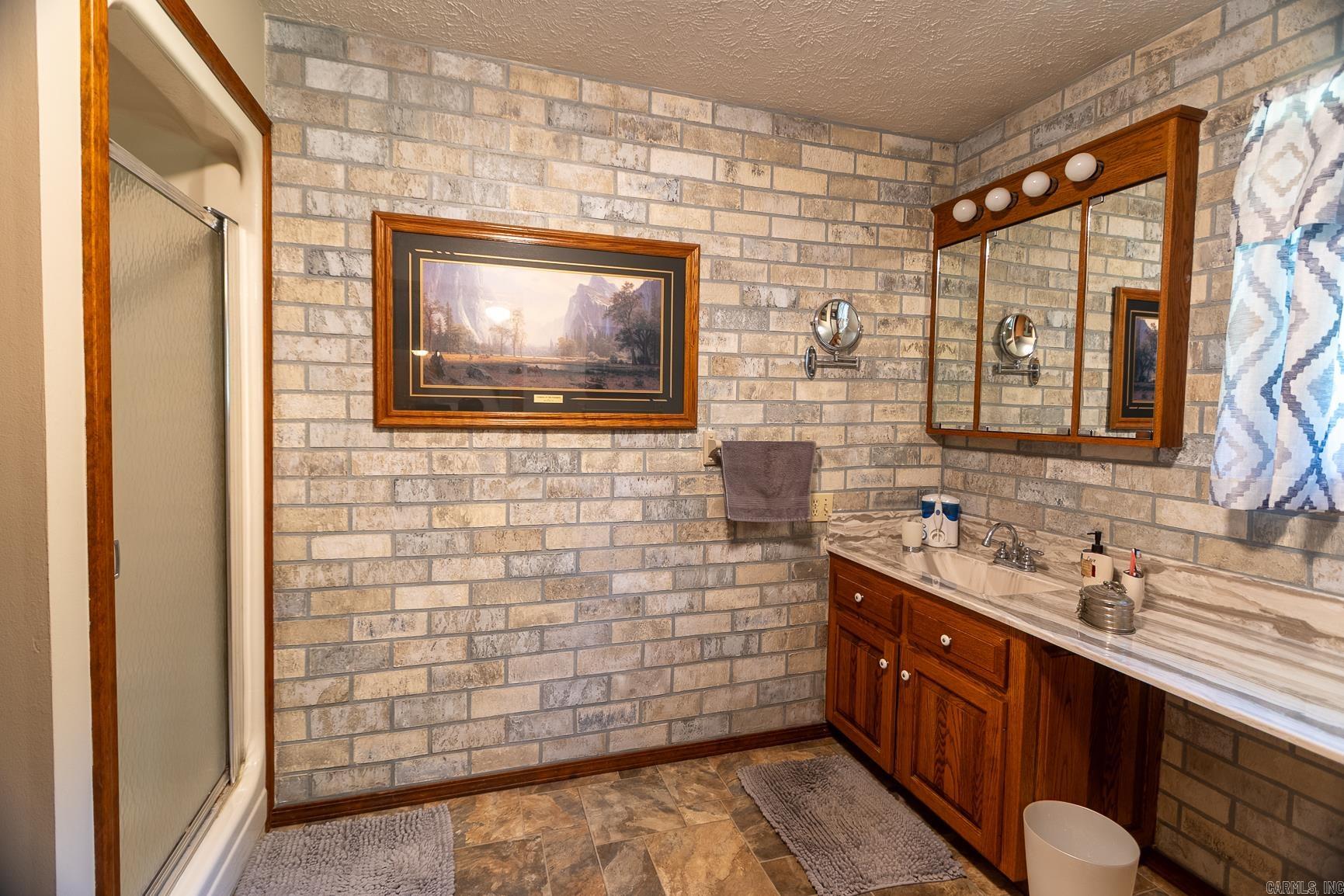 112 Thunderbird Ln  Mountain Home, AR