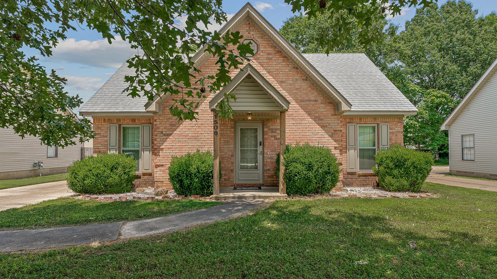 1506 Golf Course  Jonesboro, AR