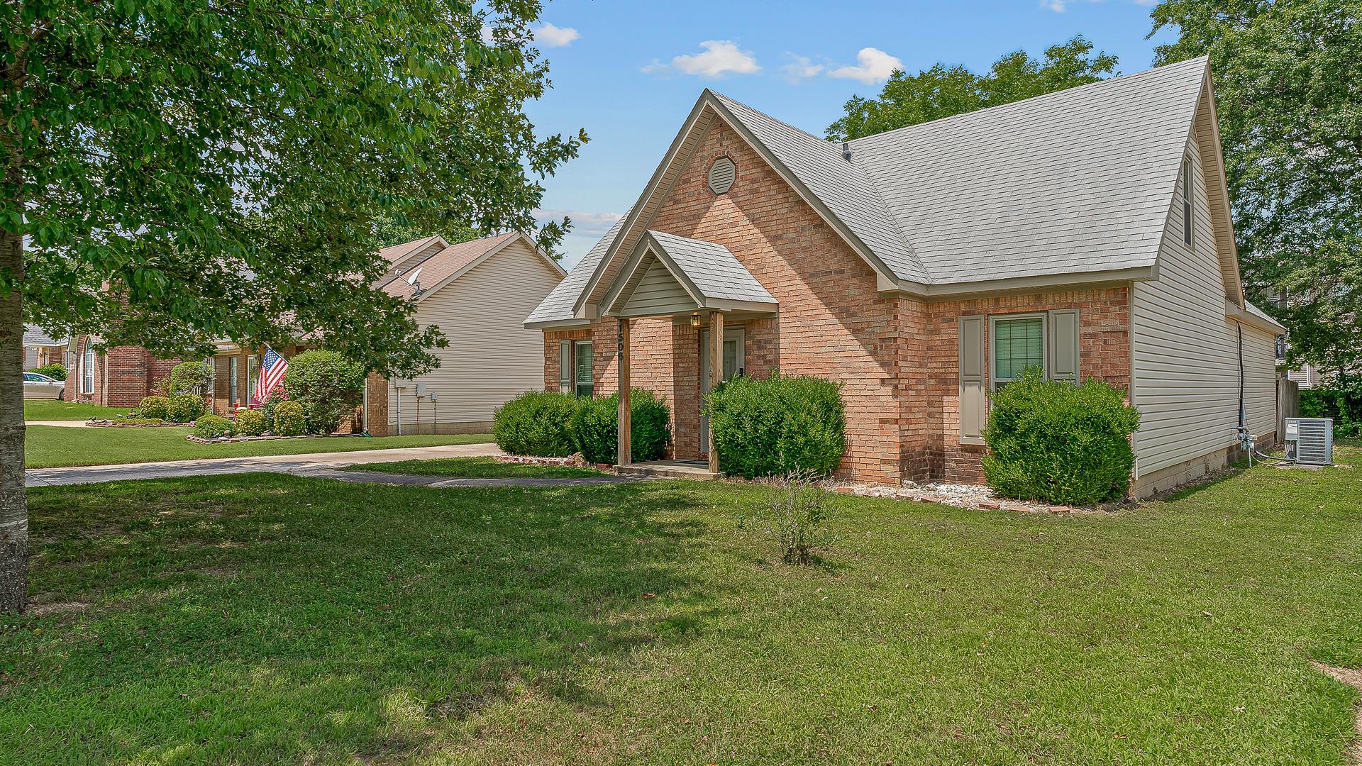 1506 Golf Course  Jonesboro, AR