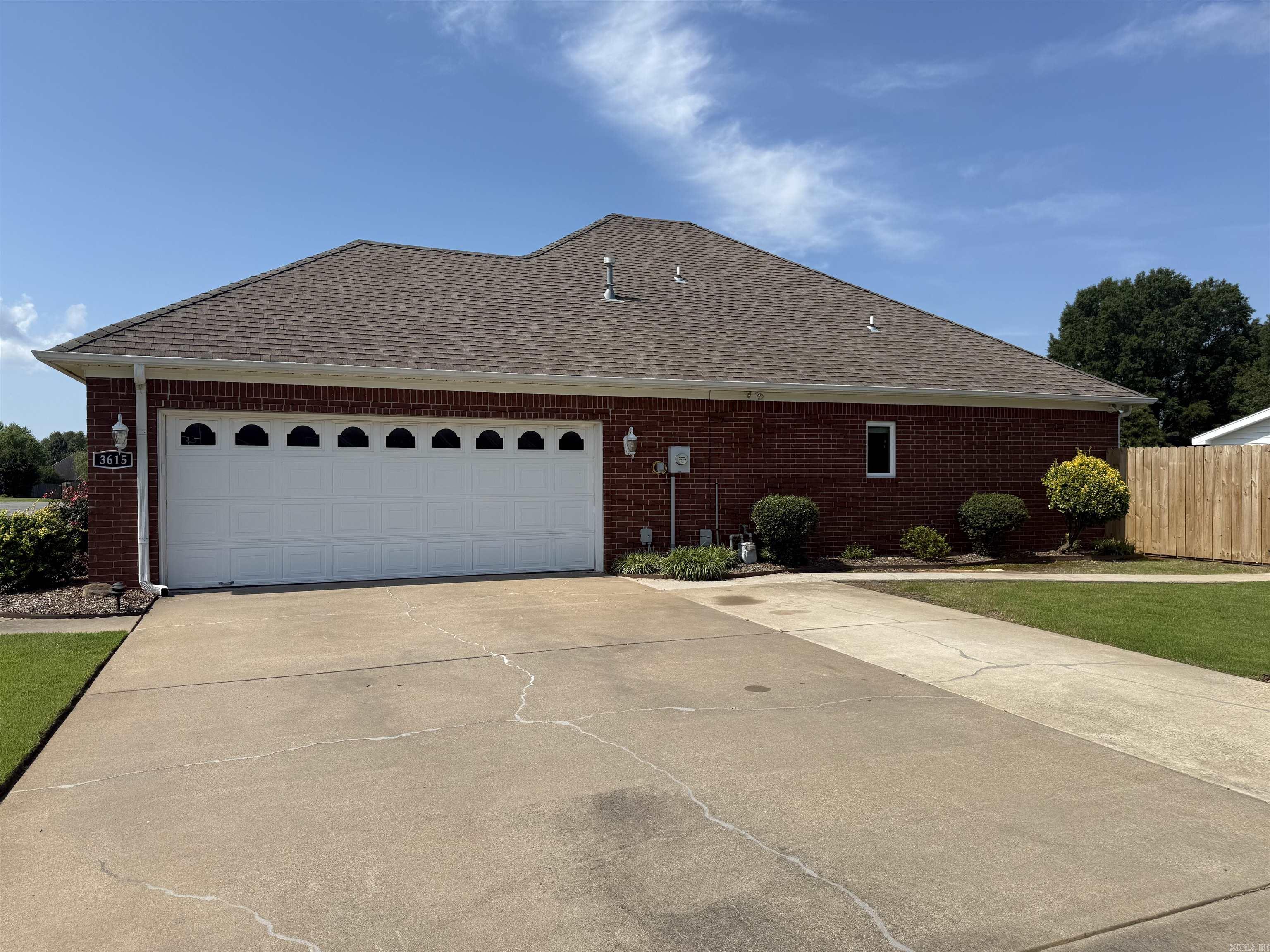 3615 Crepe Myrtle  Conway, AR