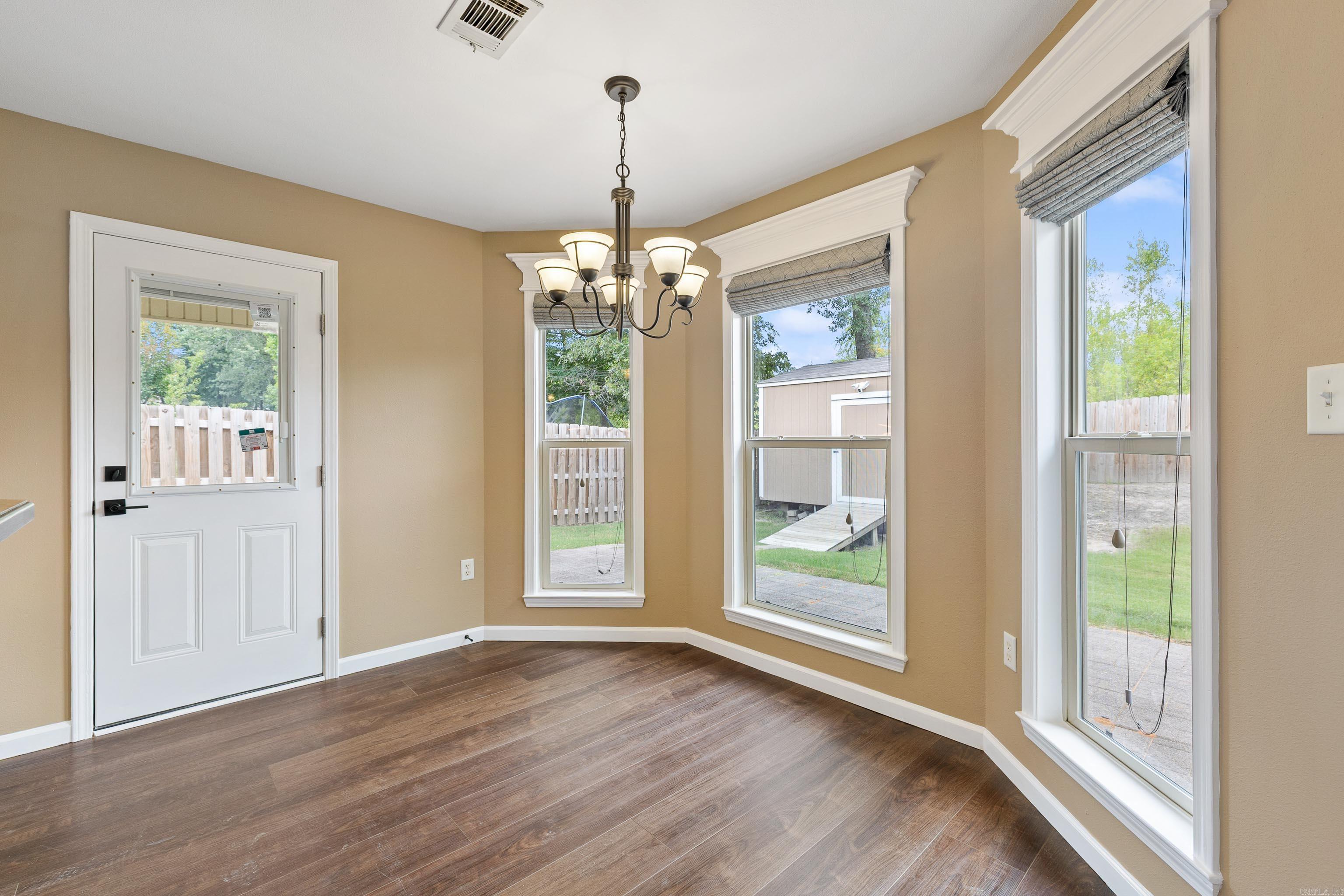 1864 Falcon Way Benton, AR 72015