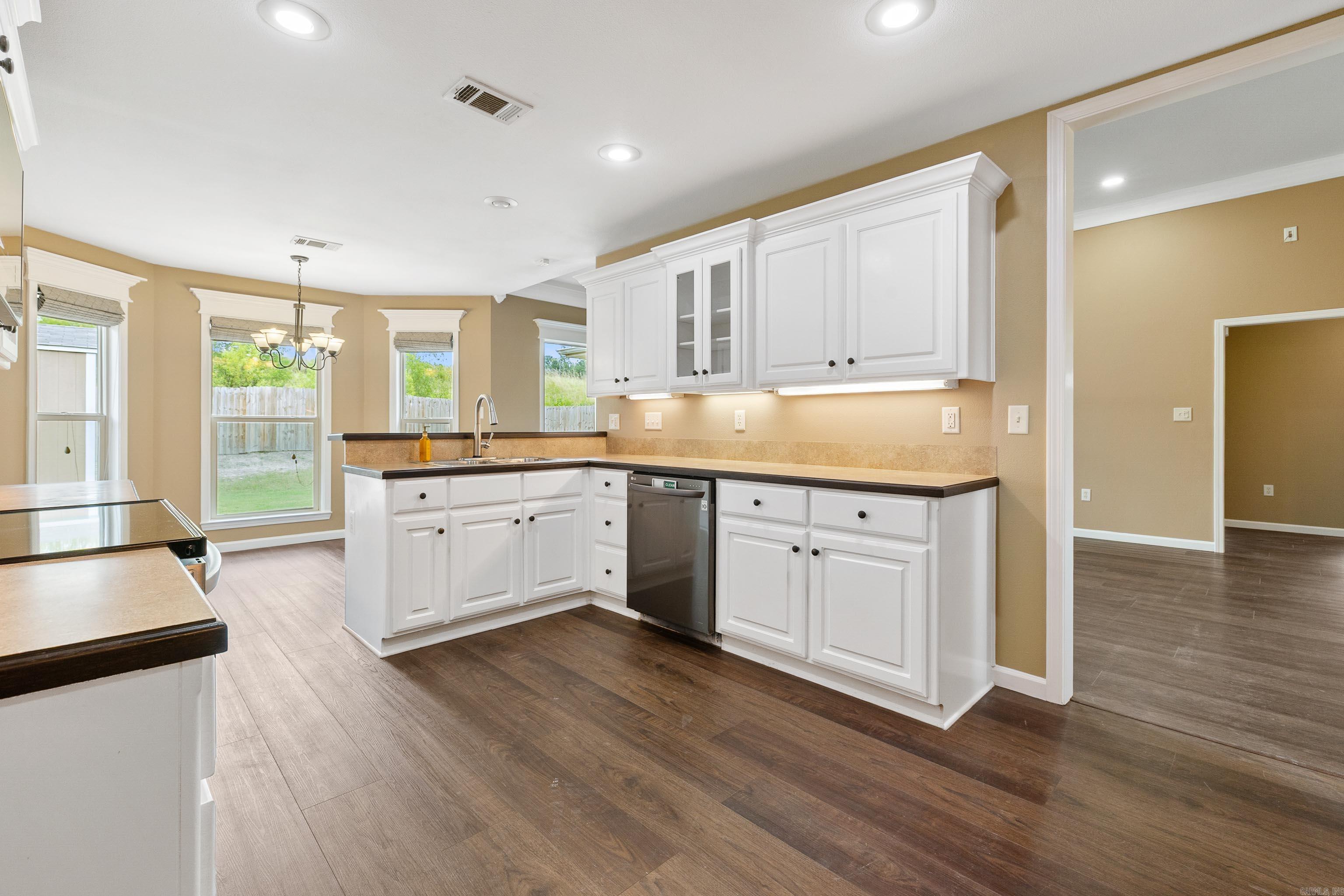 1864 Falcon Way Benton, AR 72015