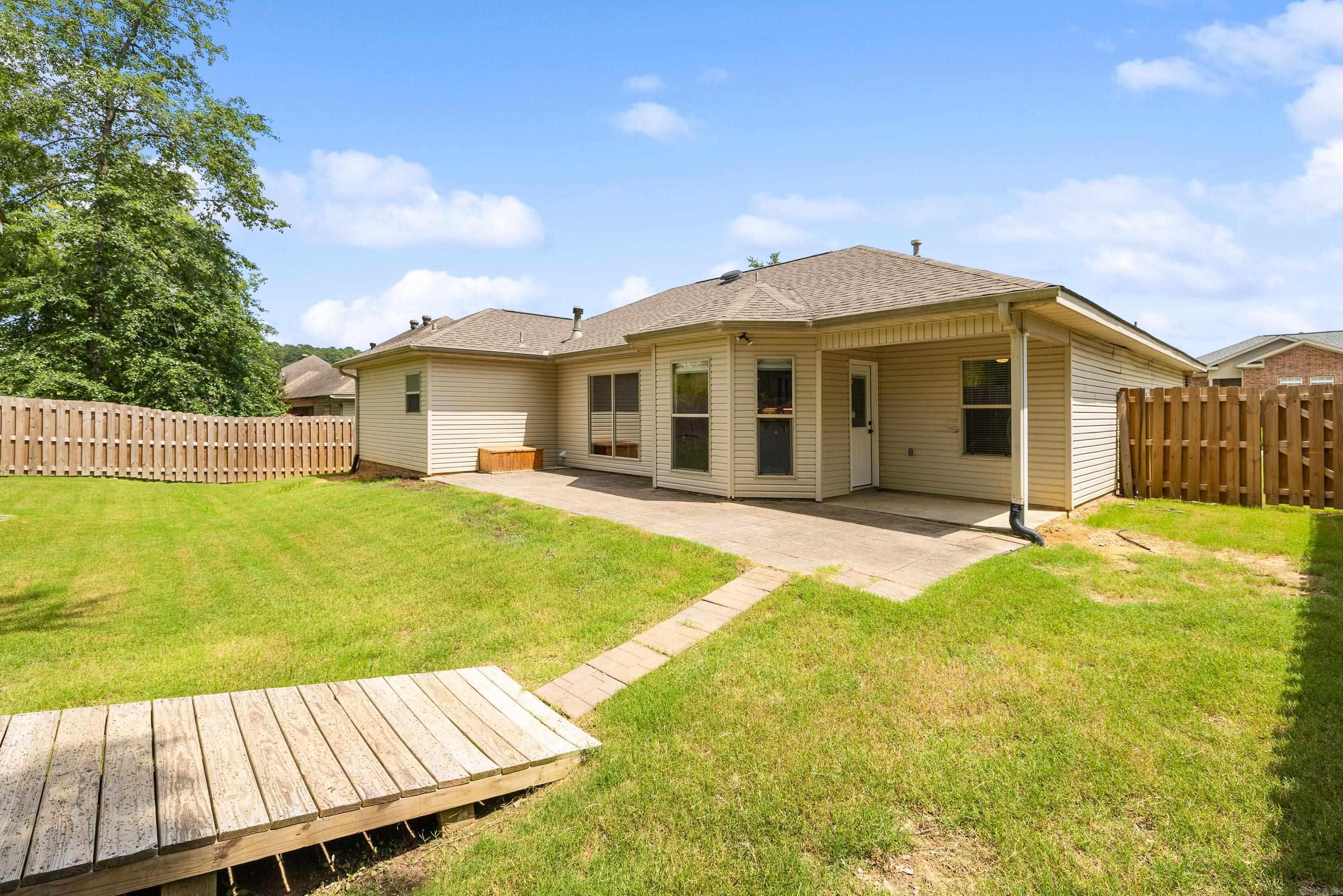 1864 Falcon Way Benton, AR 72015