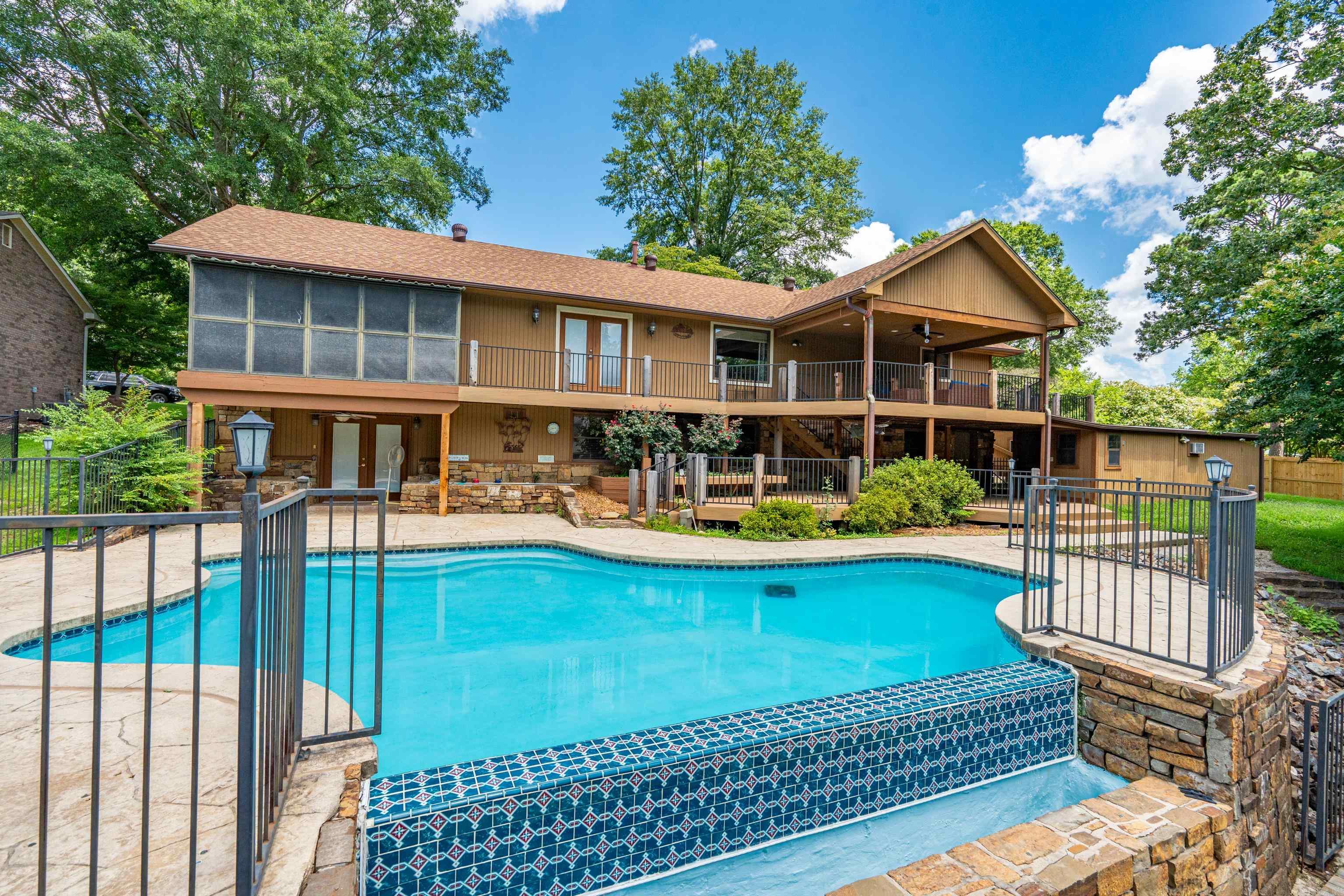 109 Newman  Hot Springs, AR