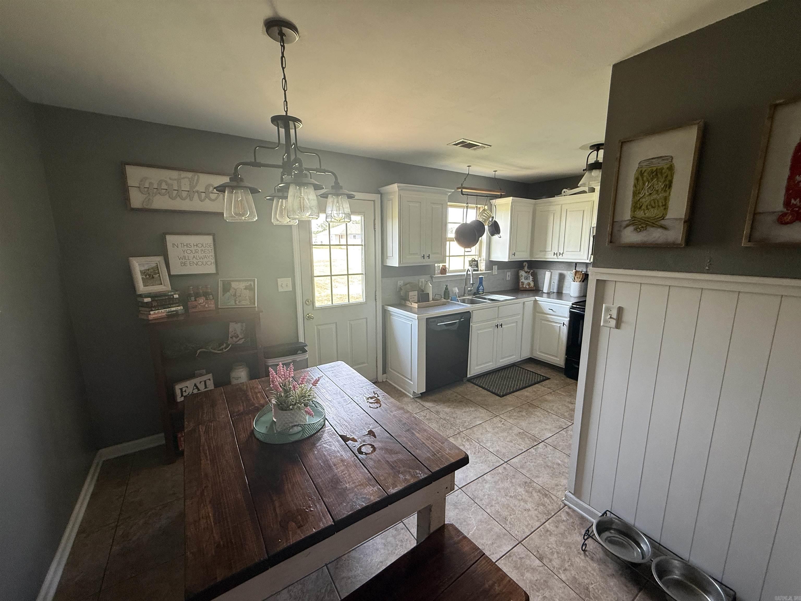 150 Lloyd Henderson Rd  Beebe, AR