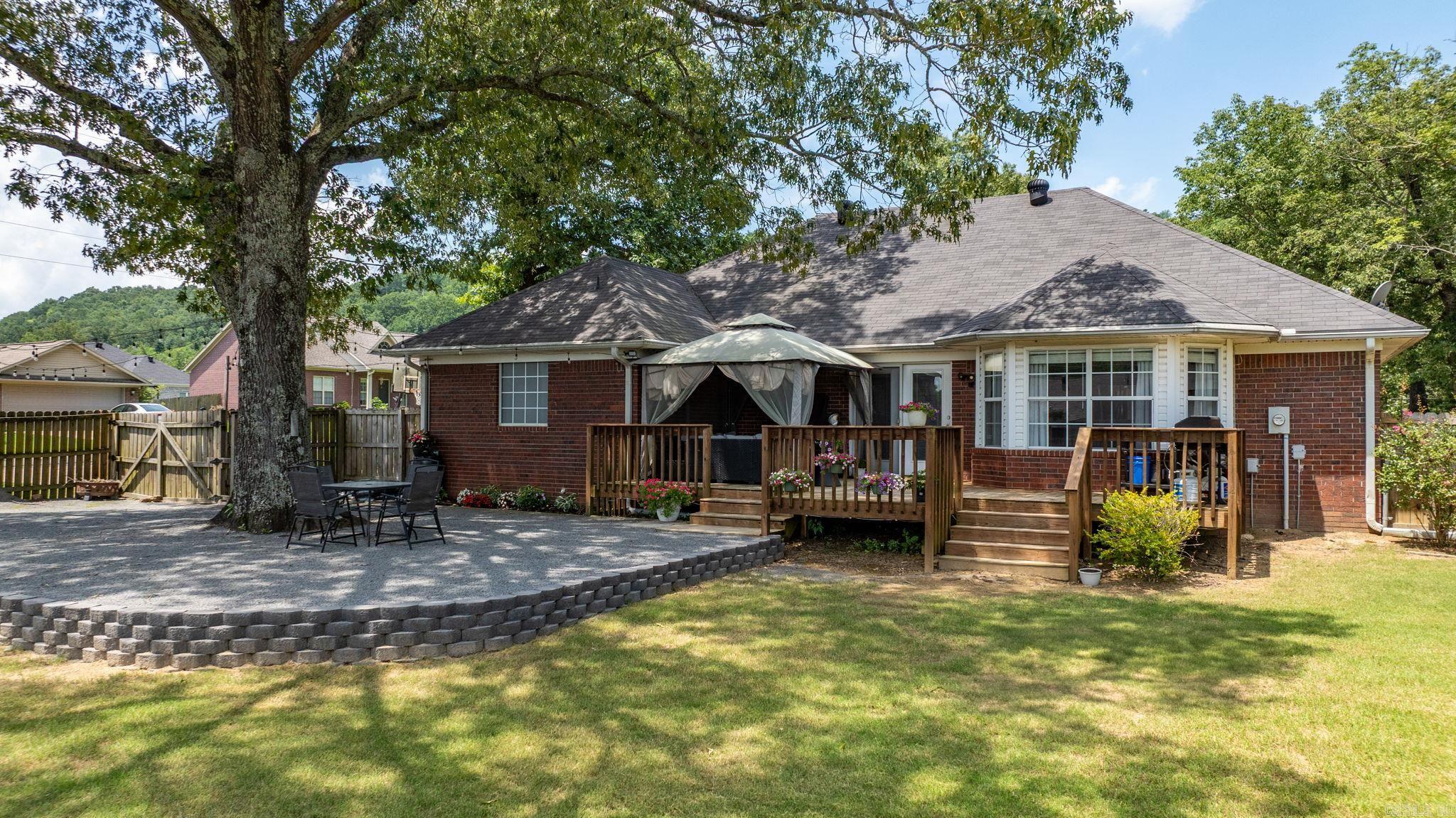 39 Sweetbriar Lane  Greenbrier, AR