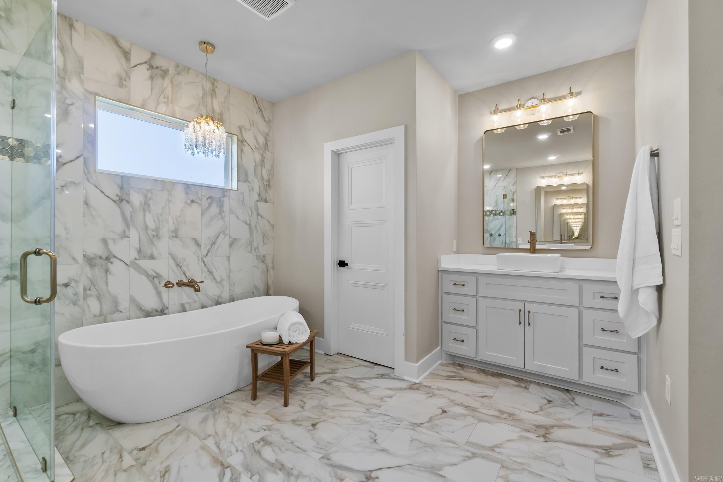 148 Irene  Greenbrier, AR