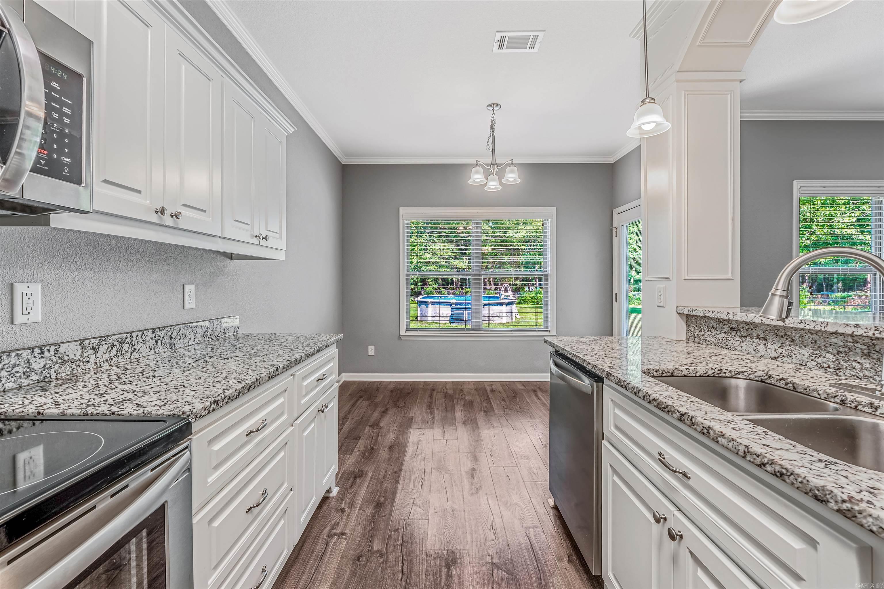 10 Single Oaks  Sherwood, AR