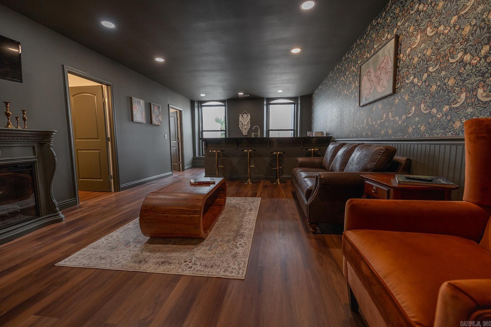 130 W Main  Batesville, AR