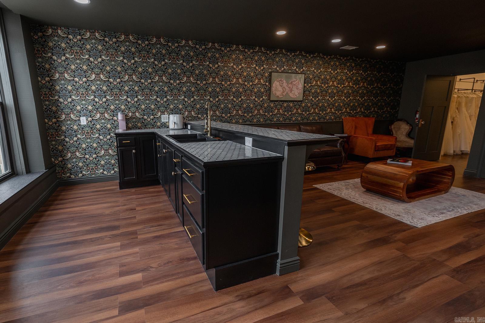 130 W Main  Batesville, AR
