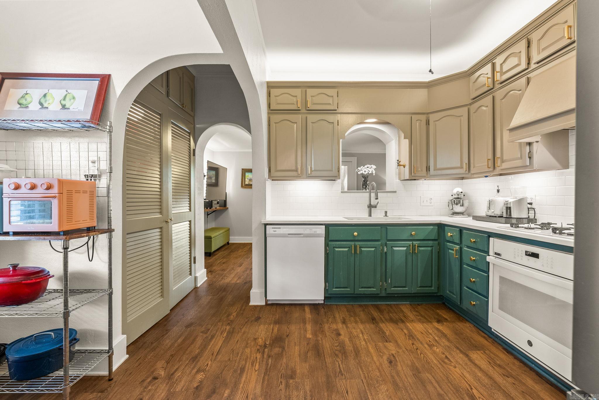 127 W F  North Little Rock, AR