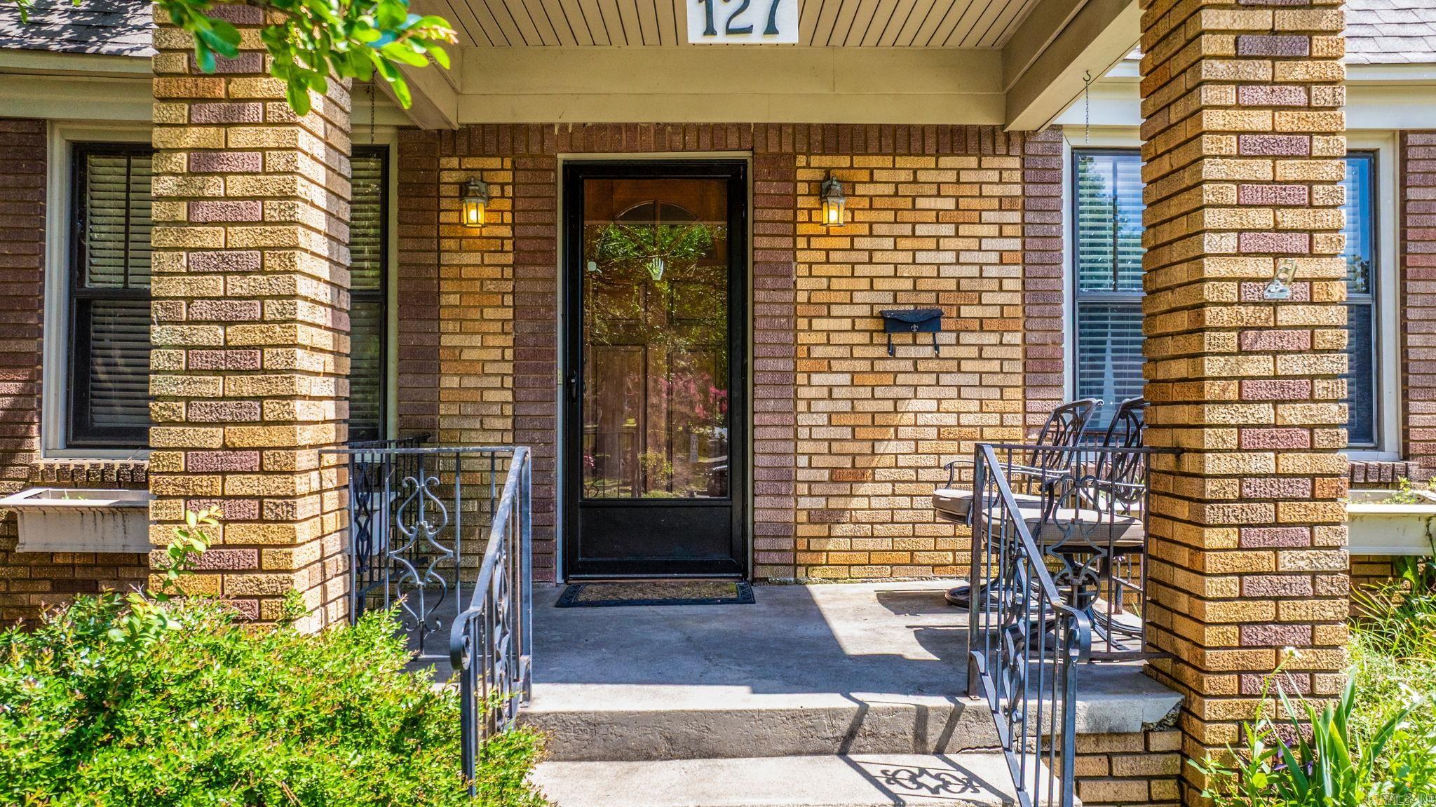 127 W F  North Little Rock, AR