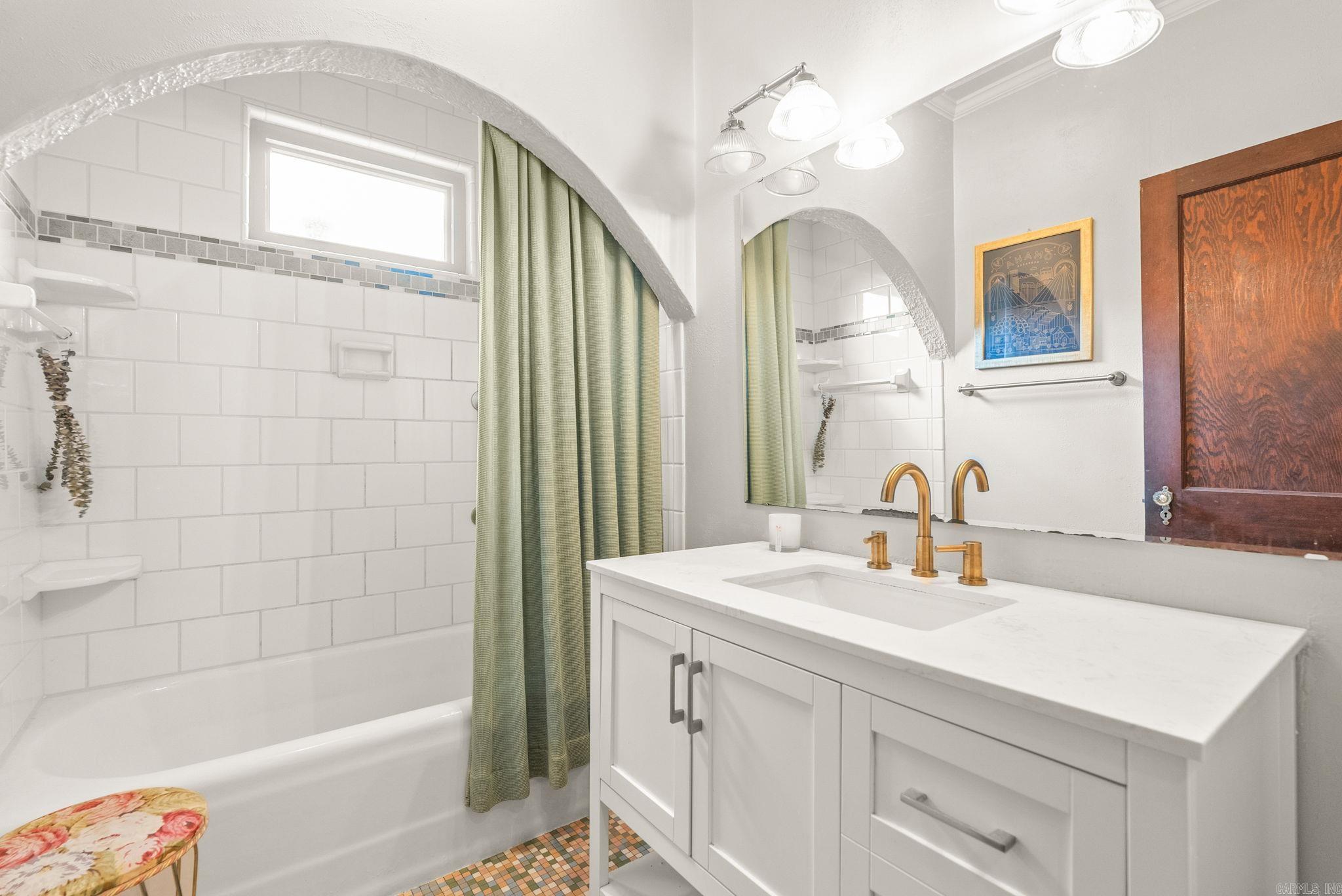 127 W F  North Little Rock, AR