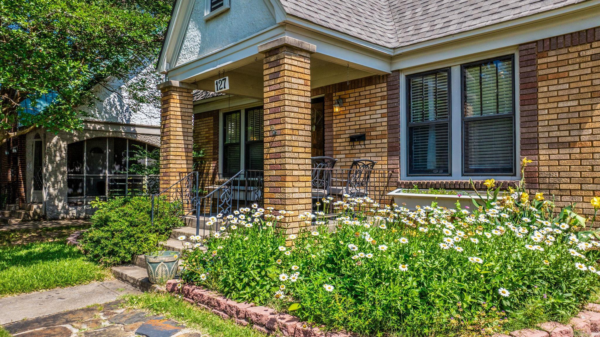 127 W F  North Little Rock, AR
