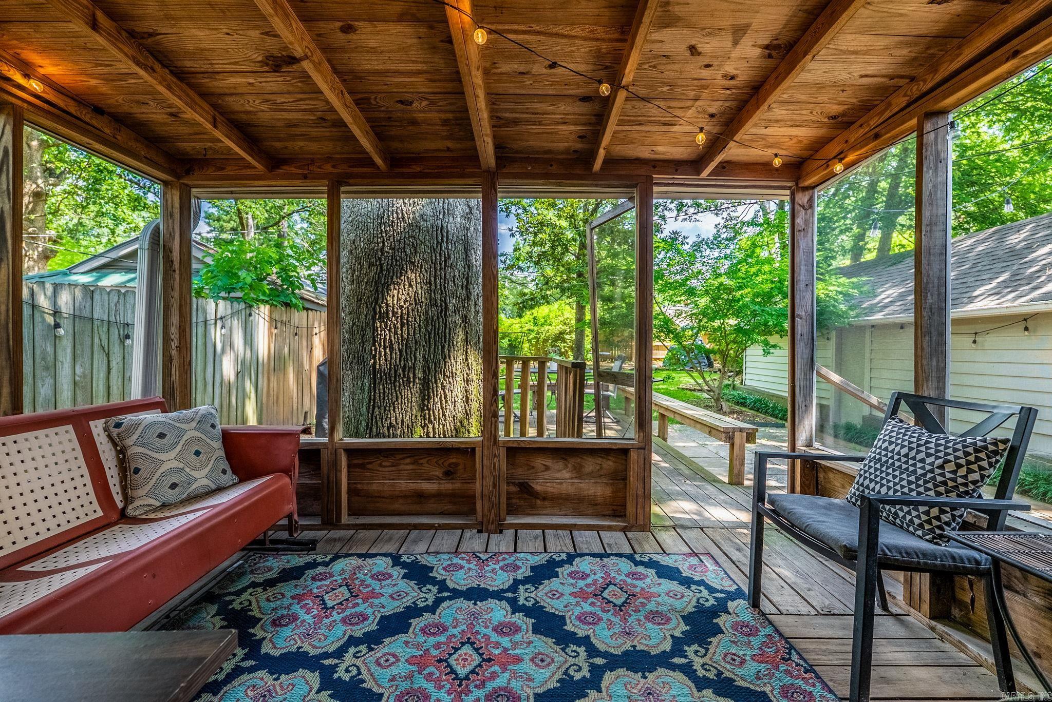 127 W F  North Little Rock, AR