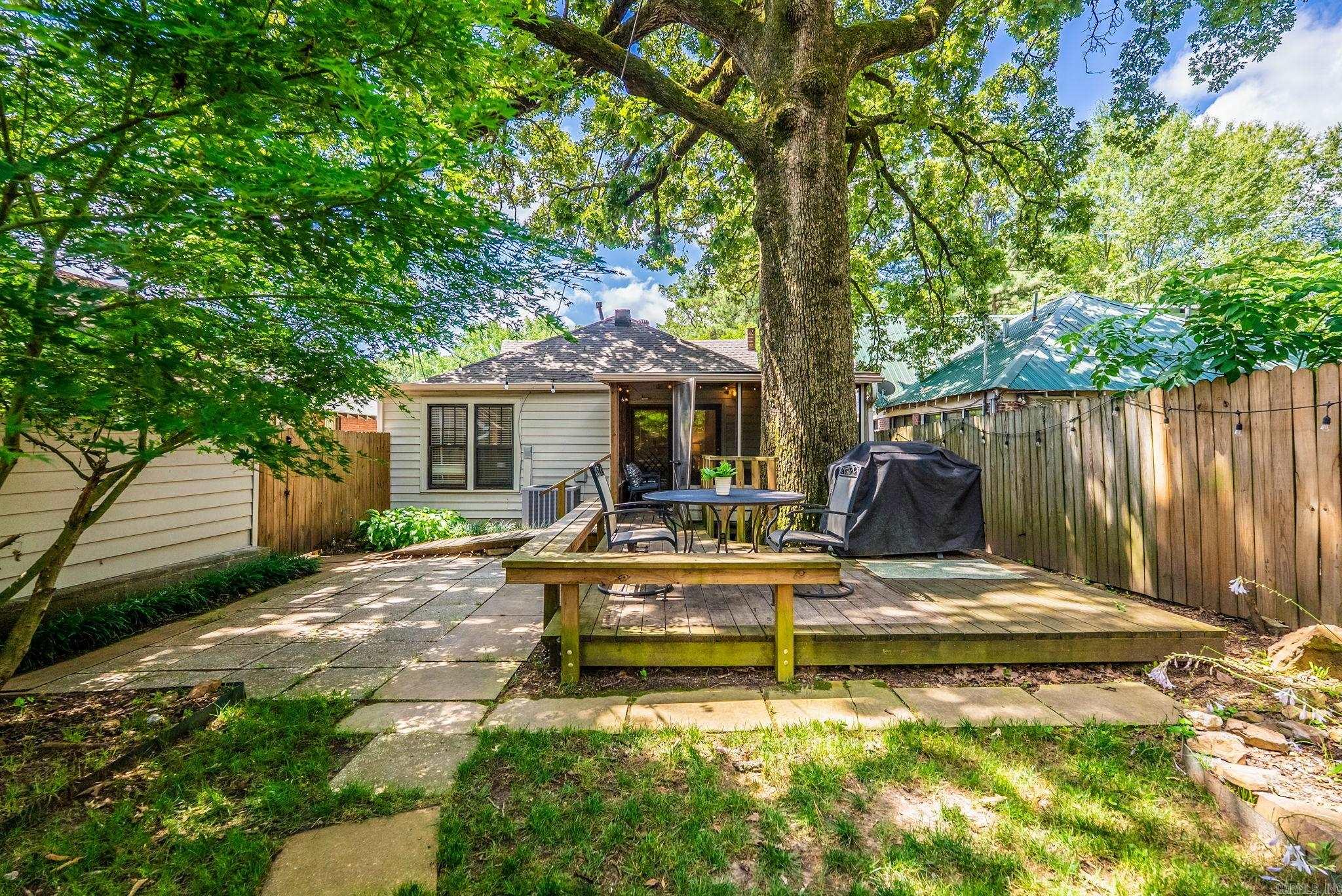 127 W F  North Little Rock, AR
